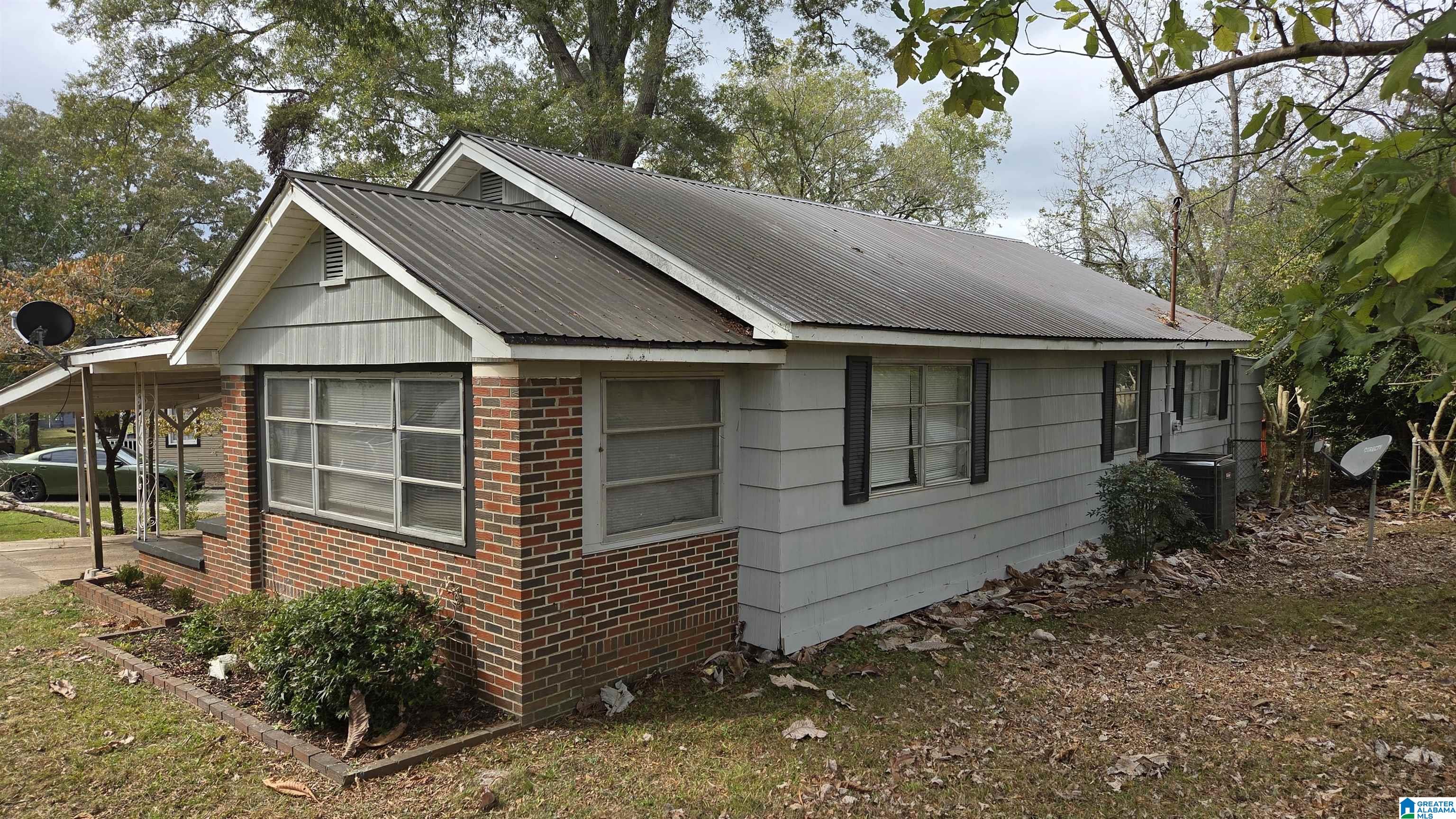 Photo 2 of Single family home for sale at 1128 Skyline Dr, Birmingham, AL 35214 | MLS# 21457110 | Listing updated on 2026-08-24