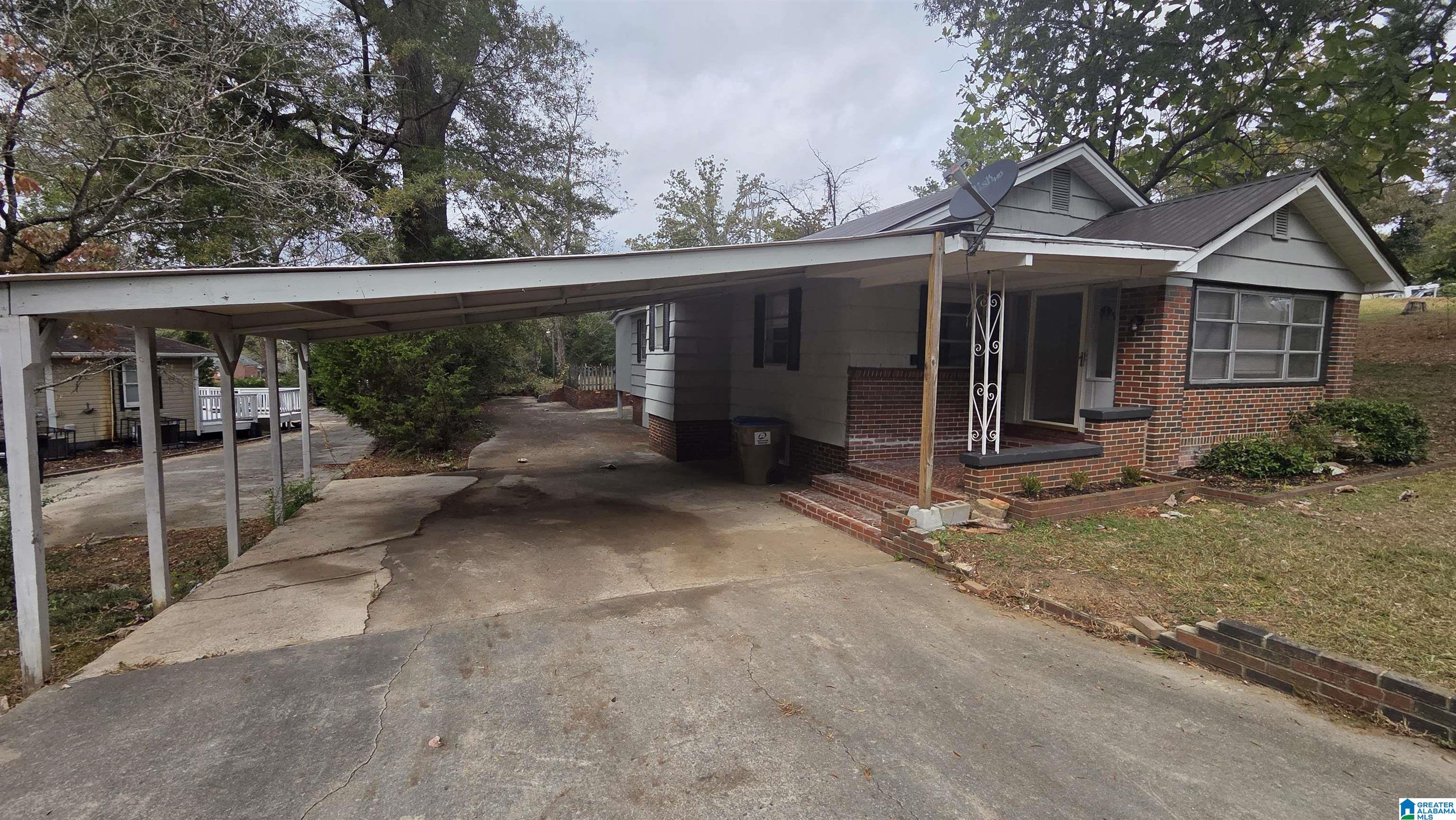 Photo 3 of Single family home for sale at 1128 Skyline Dr, Birmingham, AL 35214 | MLS# 21457110 | Listing updated on 2026-08-24