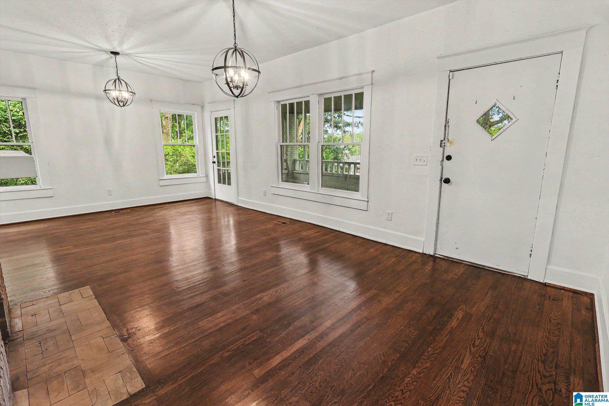 Photo 2 of Sale Pending at 716 8th Court W, Birmingham, AL 35204 | MLS# 21457120 | Listing updated on 2026-08-27