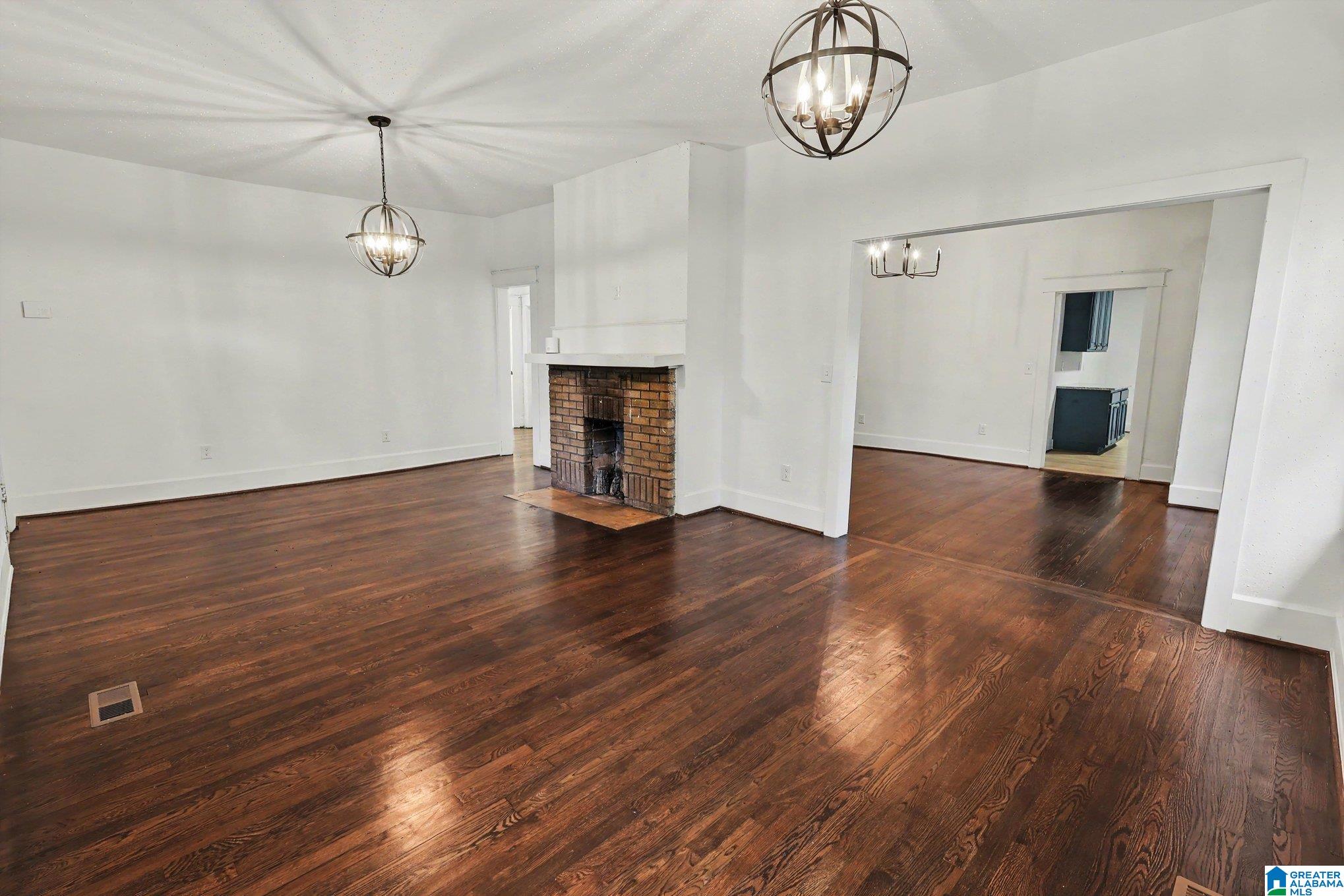 Photo 3 of Sale Pending at 716 8th Court W, Birmingham, AL 35204 | MLS# 21457120 | Listing updated on 2026-08-27