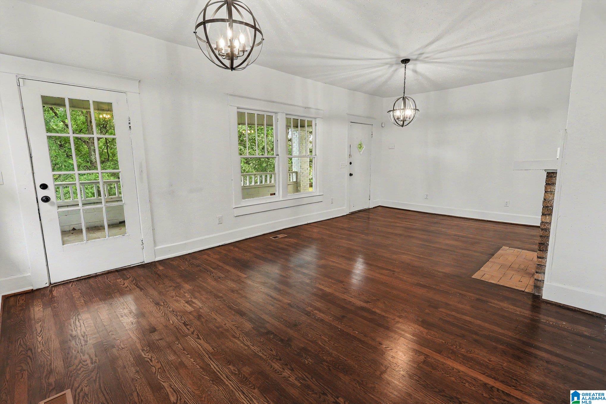 Photo 4 of Sale Pending at 716 8th Court W, Birmingham, AL 35204 | MLS# 21457120 | Listing updated on 2026-08-27