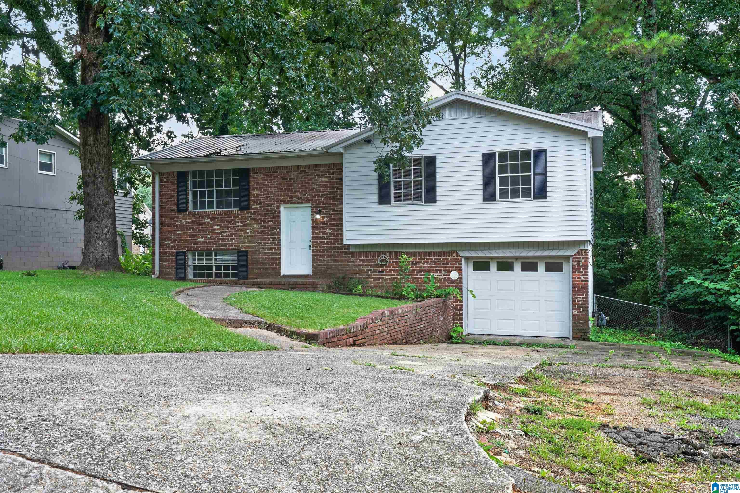 Photo 2 of Single family home for sale at 1741 Molly Dr, Birmingham, AL 35235 | MLS# 21457122 | Listing updated on 2026-07-10