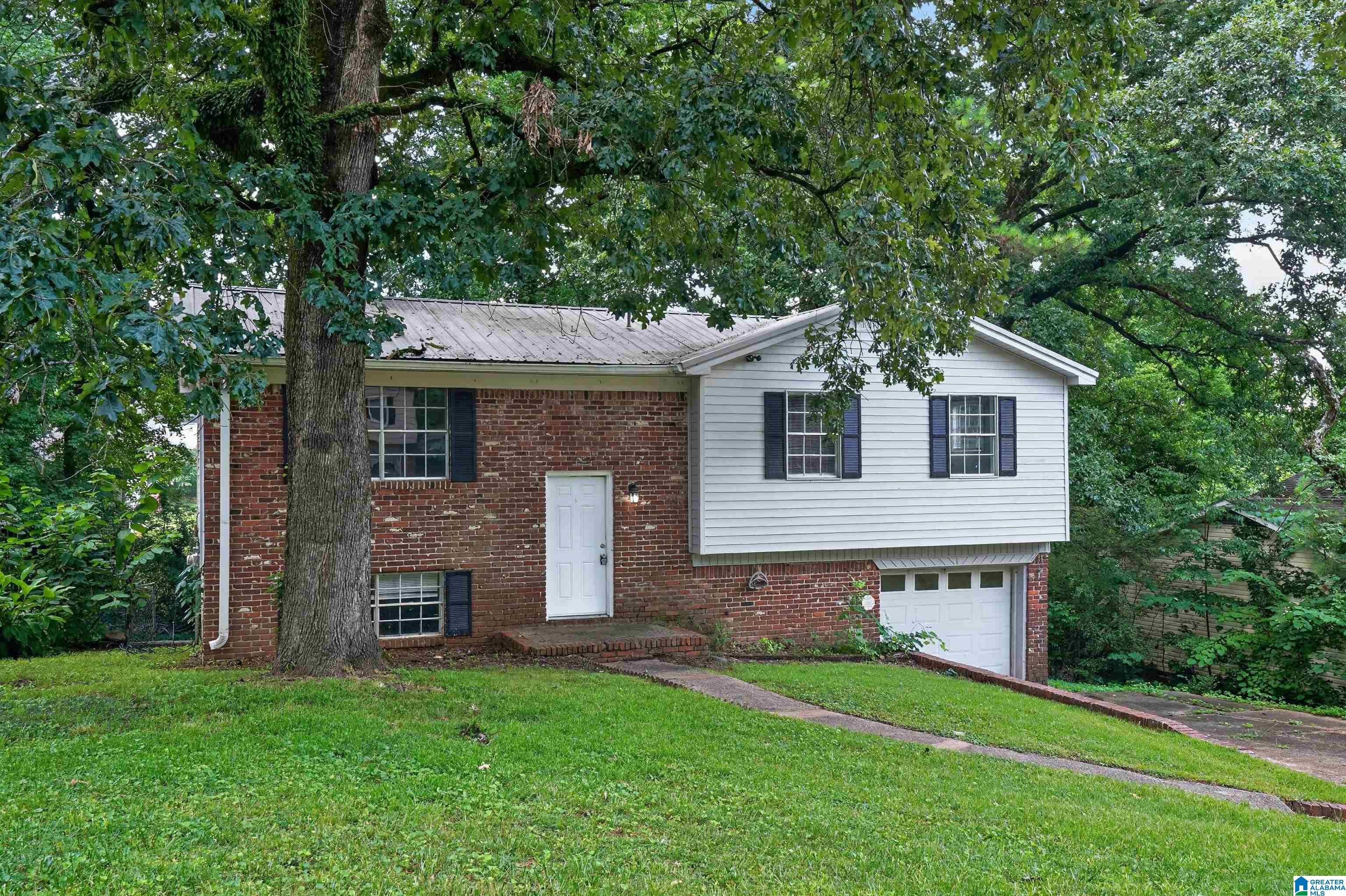 Photo 3 of Single family home for sale at 1741 Molly Dr, Birmingham, AL 35235 | MLS# 21457122 | Listing updated on 2026-07-10