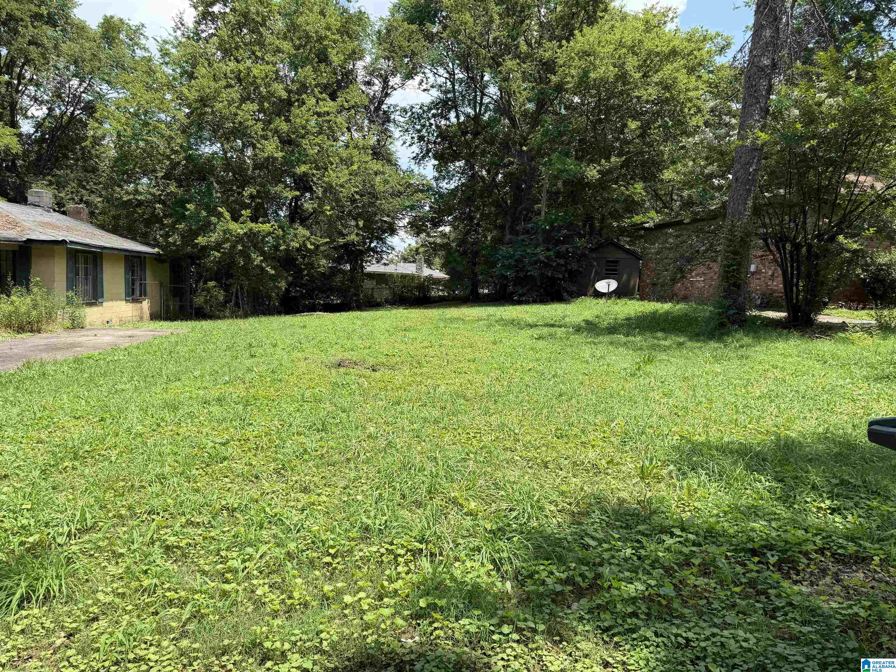 820 NORTHWOOD DRIVE