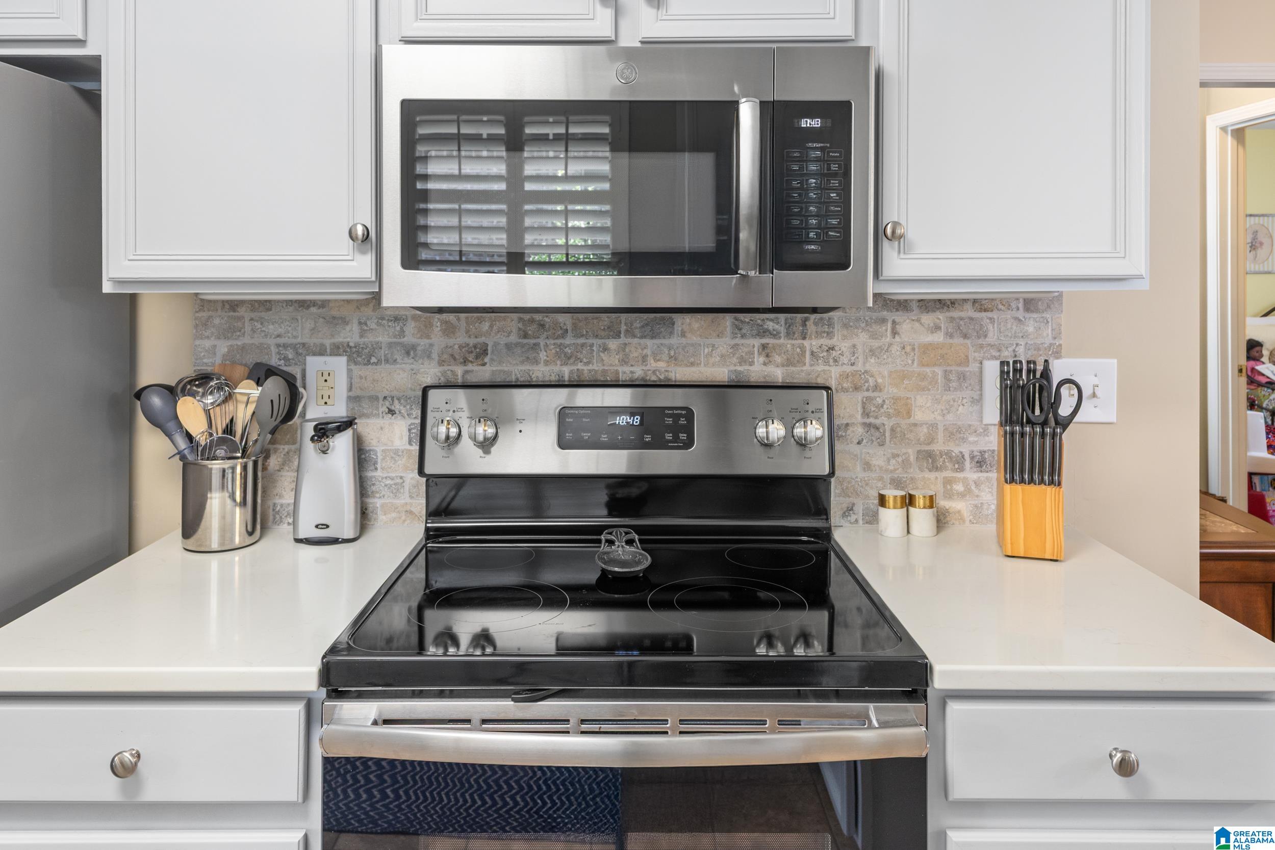 3rd image of 3073 Summit Dr, Fultondale, AL 35068 | MLS# 21457143