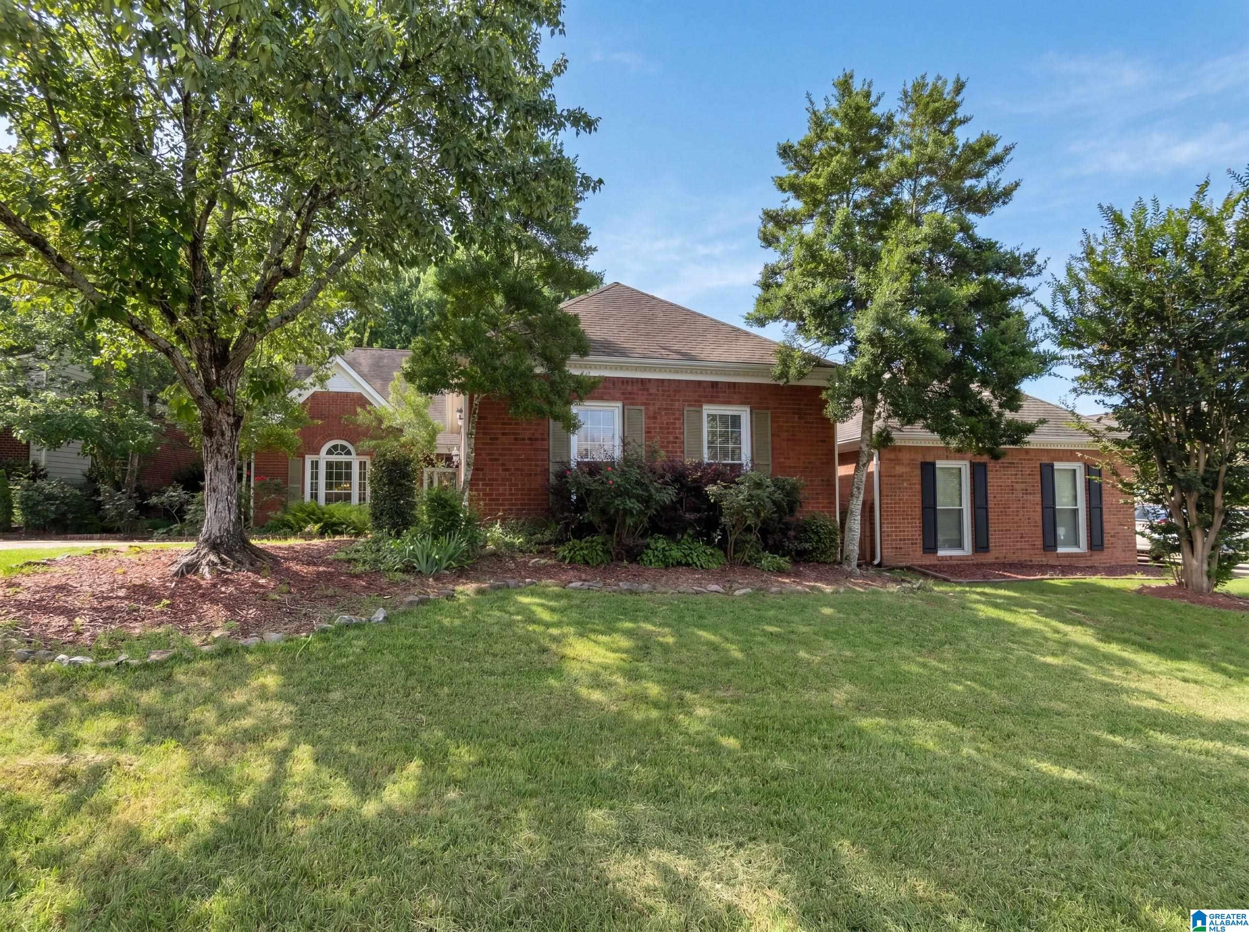 Photo 1 of Single family home for sale at 1900 Stone Brk Ln, Birmingham, AL 35242 | MLS# 21457148 | Listing updated on 2026-09-17