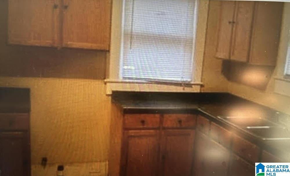 Photo 4 of Sale Pending at 1436 42nd Street, Birmingham, AL 35208 | MLS# 21457161 | Listing updated on 2026-09-10