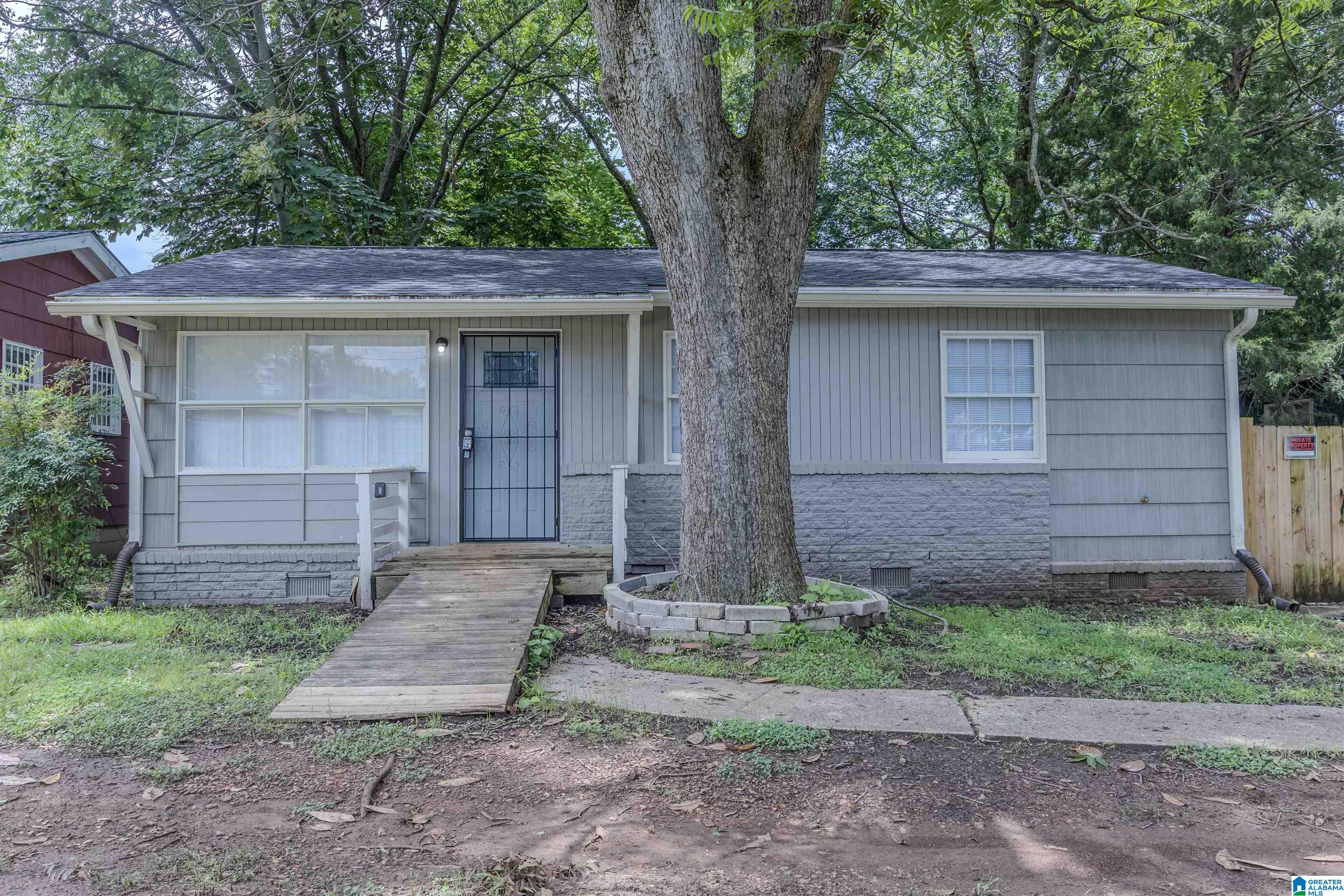 Photo 1 of Single family home for sale at 1549 Dennison Ave Sw, Birmingham, AL 35211 | MLS# 21457166 | Listing updated on 2026-08-27