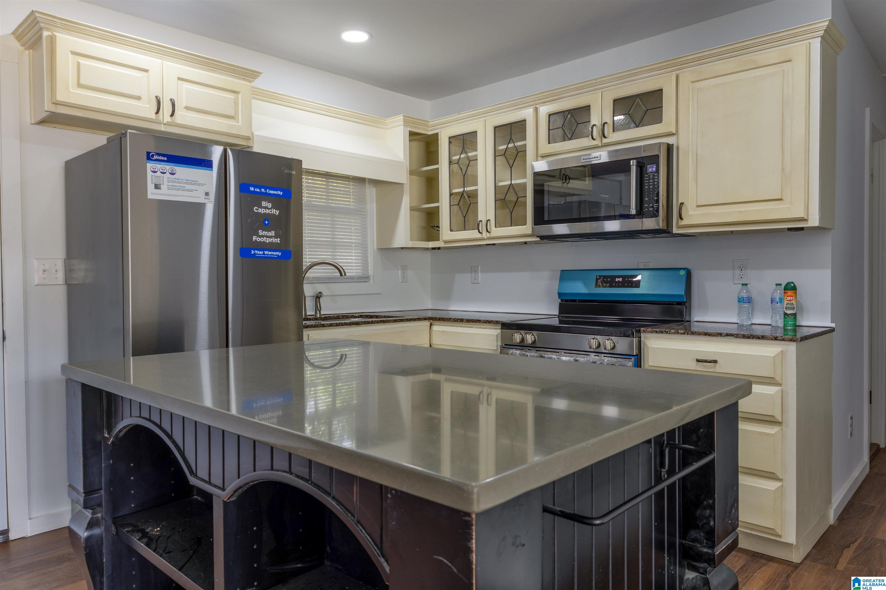 Photo 4 of Single family home for sale at 1549 Dennison Ave SW, Birmingham, AL 35211 | MLS# 21457166 | Listing updated on 2026-08-27