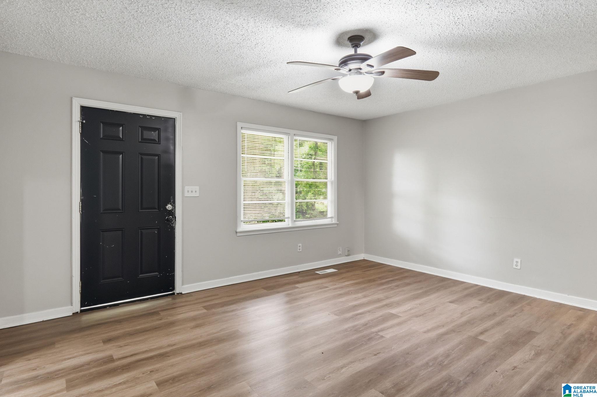 Photo 4 of Single family home for sale at 128 Red Ml Rd, Birmingham, AL 35215 | MLS# 21457178 | Listing updated on 2026-09-10