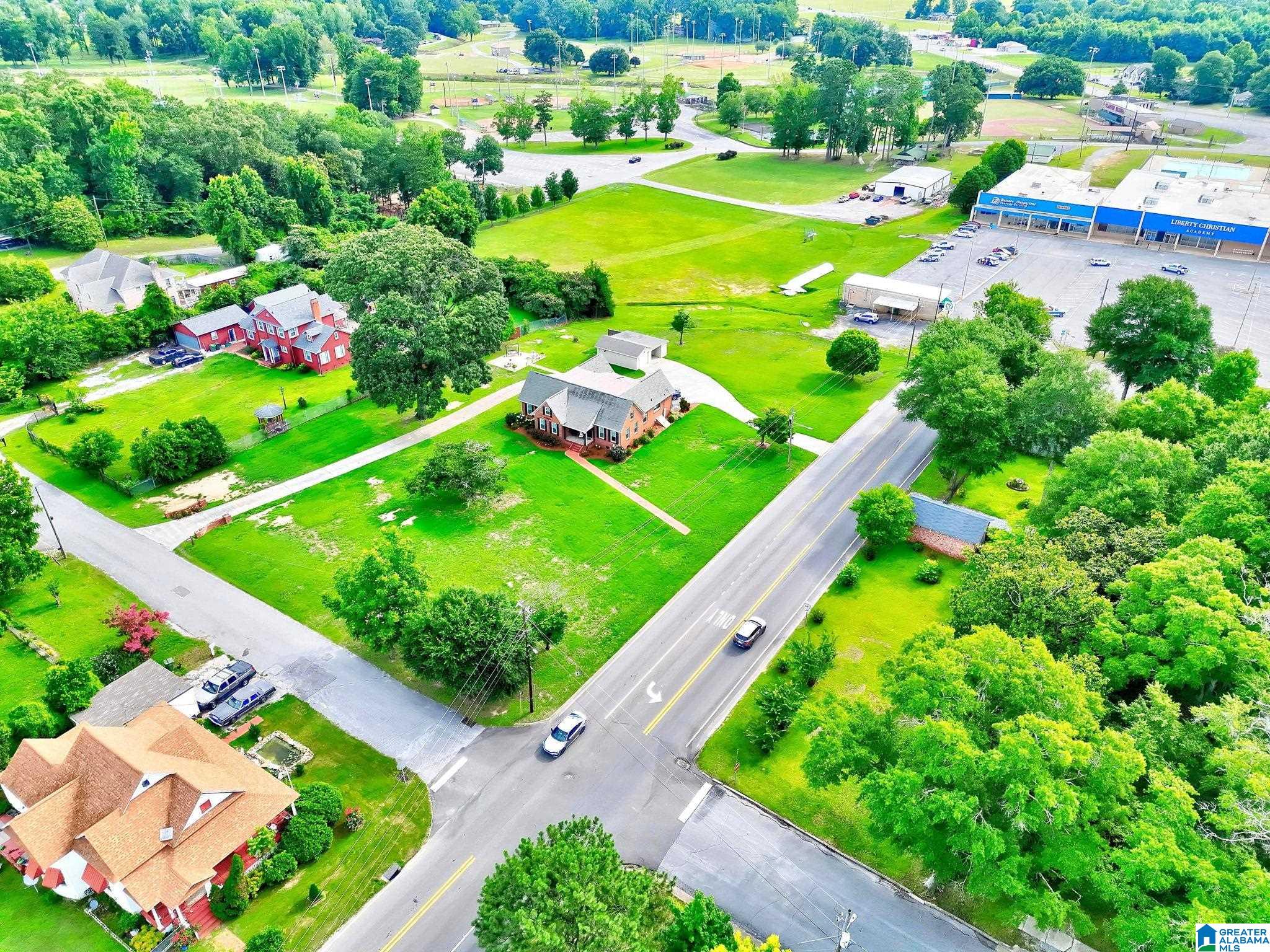 4th image of 400 5Th Street N, Clanton, AL 35045 | MLS# 21457225
