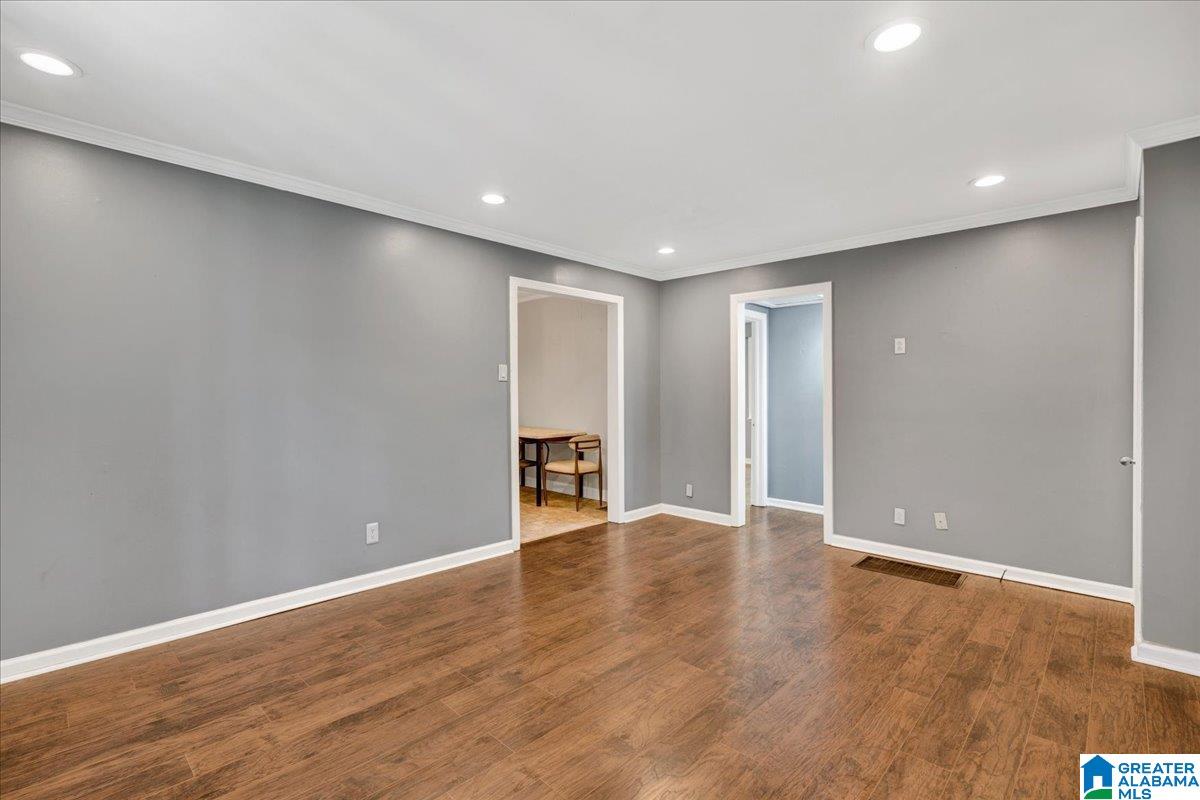 Photo 3 of Single family home for sale at 1309 19th Place SW, Birmingham, AL 35211 | MLS# 21457269 | Listing updated on 2026-08-01