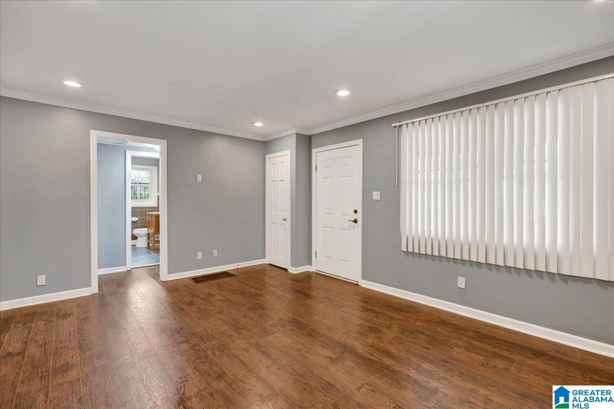 Photo 4 of Single family home for sale at 1309 19th Place SW, Birmingham, AL 35211 | MLS# 21457269 | Listing updated on 2026-08-01