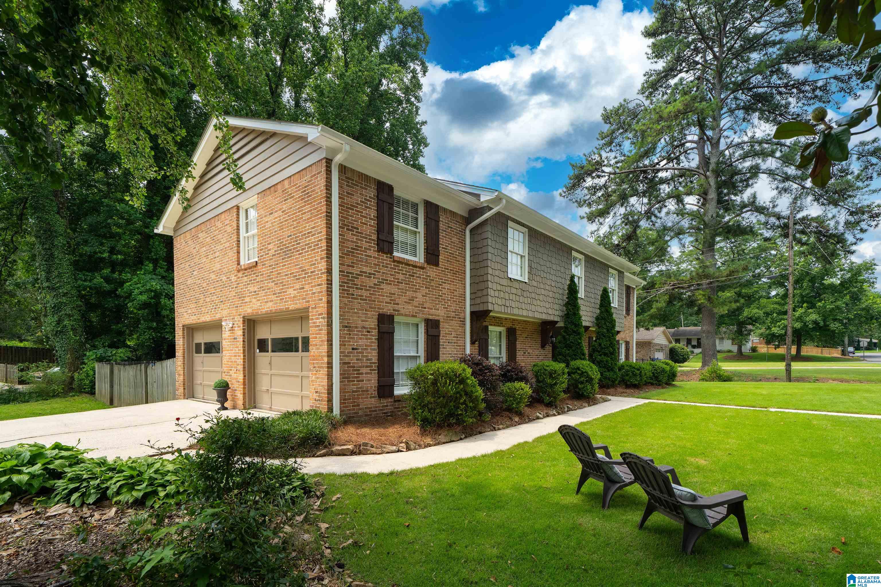 2nd image of 2400 Meadowlark Dr, Hoover, AL 35226 | MLS# 21457317