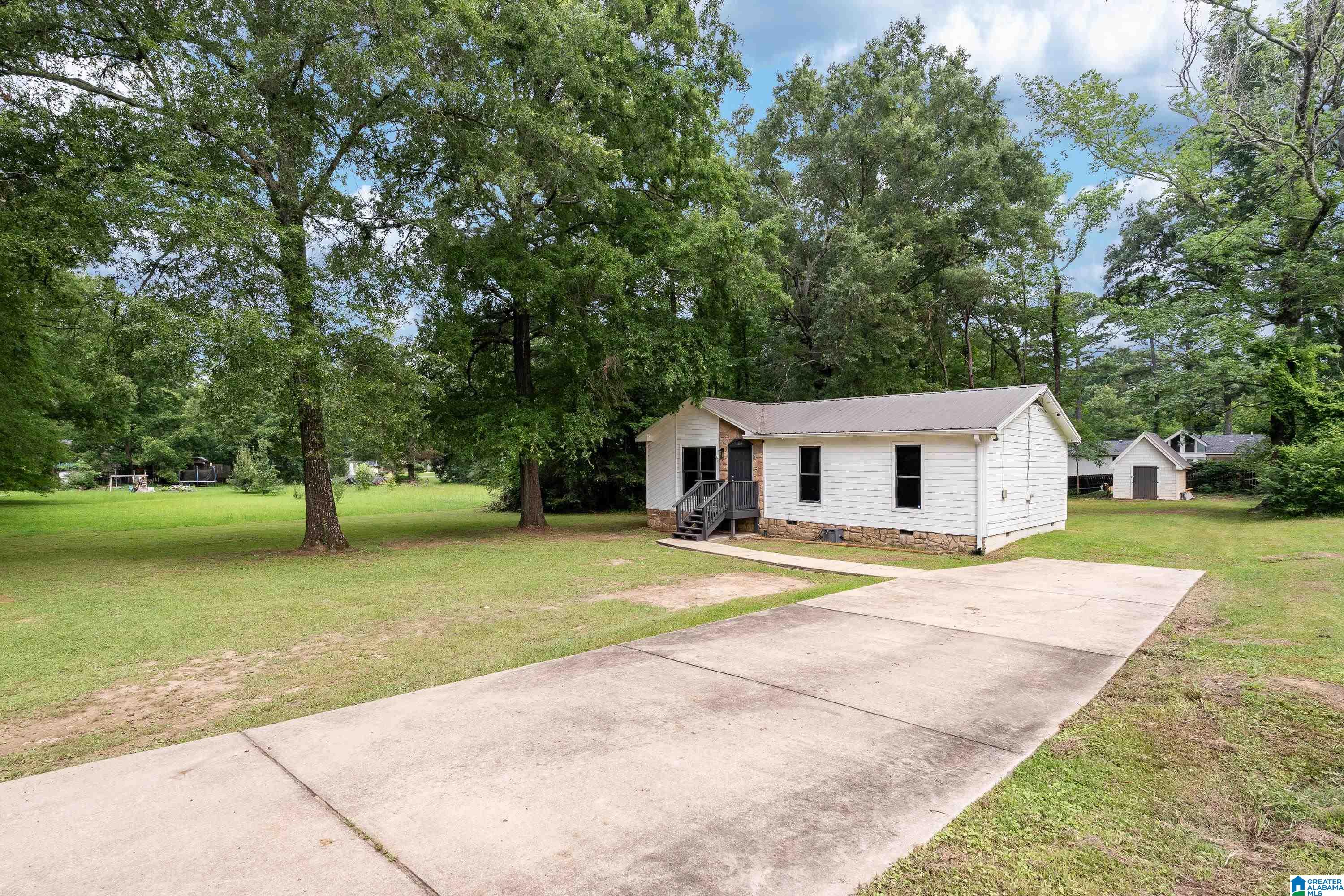 Homes for sale in Bessemer, AL | 169 Concord Highland Dr, Bessemer, AL 35023 | MLS# 21457330