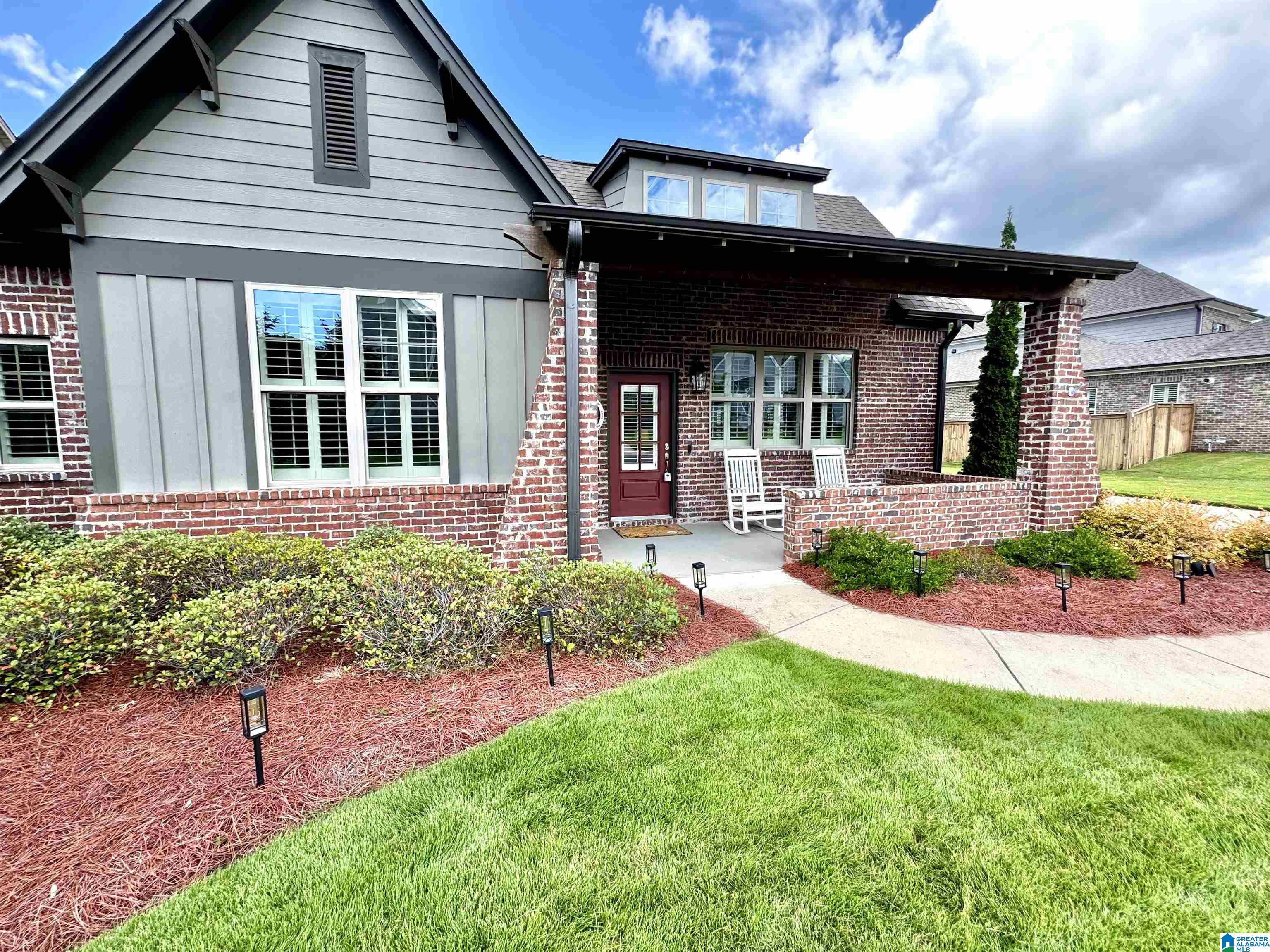 Photo 2 of Sale Pending at 543 Griffin Lake Tr, Birmingham, AL 35242 | MLS# 21457334 | Listing updated on 2026-07-22