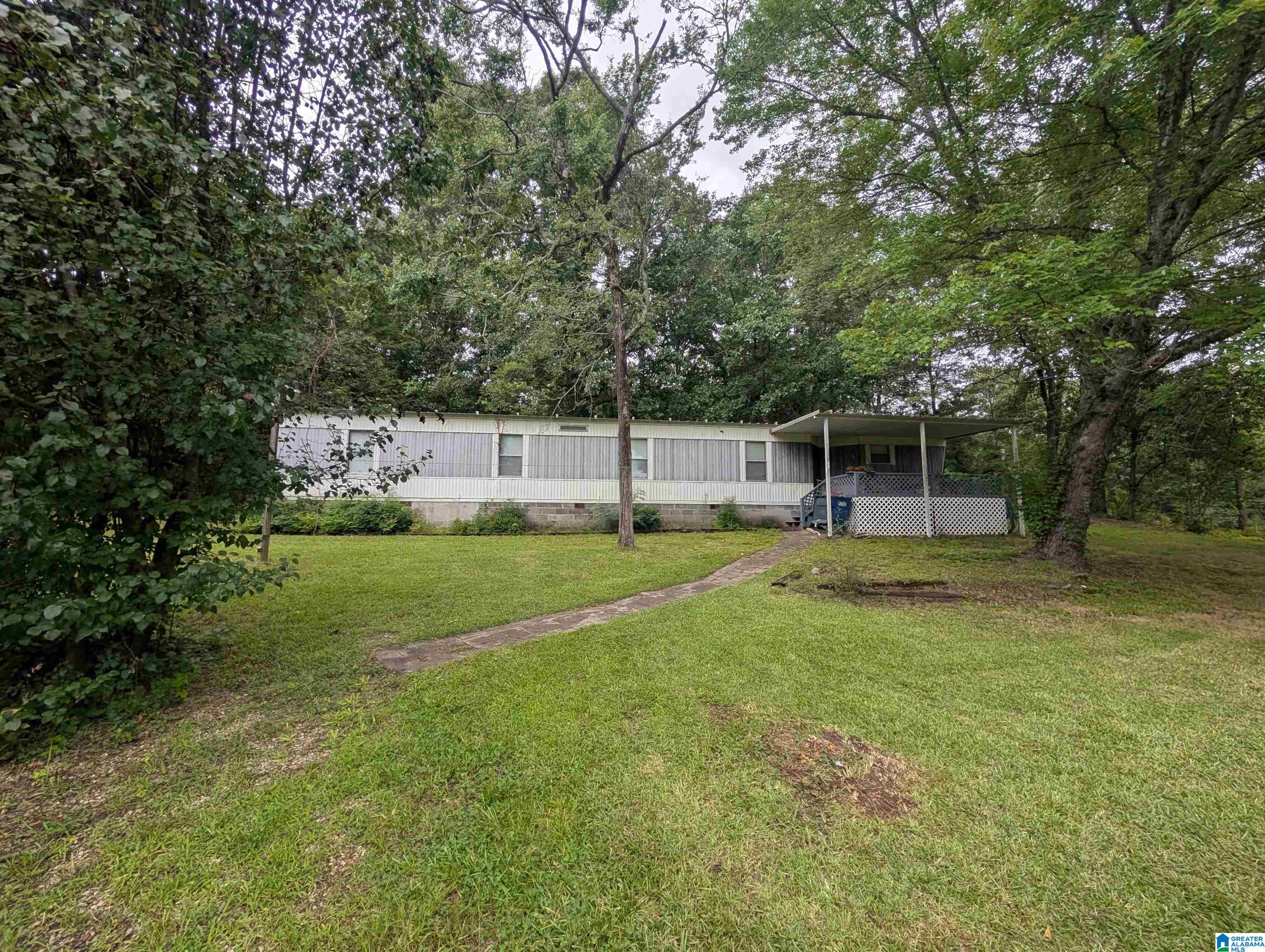 Photo 2 of Single family home for sale at 323 Taylors Chapel Rd, Anniston, AL 36201 | MLS# 21457337 | Listing updated on 2026-07-29