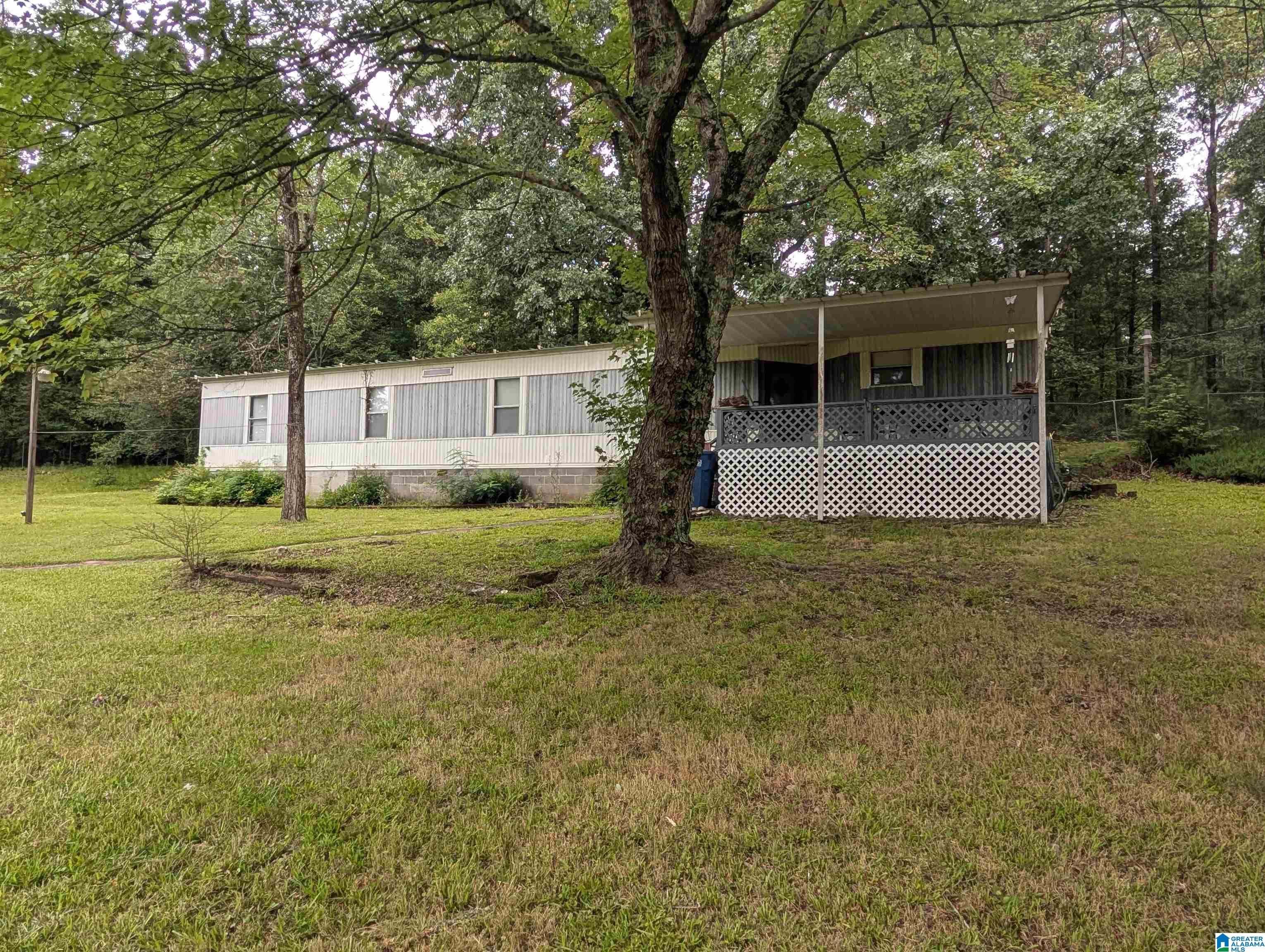 Photo 2 of Single family home for sale at 323 Taylors Chapel Rd, Anniston, AL 36201 | MLS# 21457337 | Listing updated on 2026-07-29