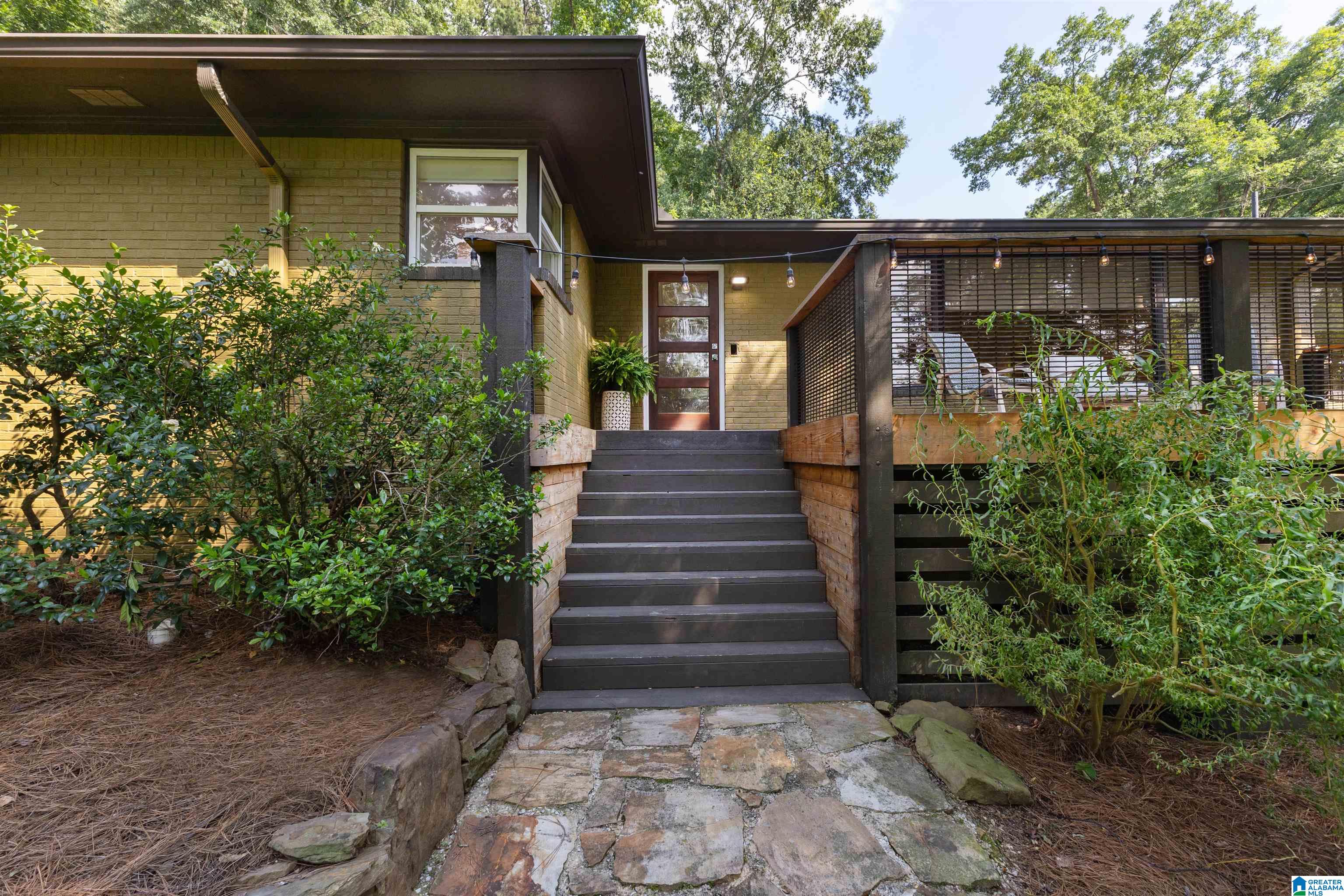 4th image of 1801 S Lakeshore Dr, Homewood, AL 35216 | MLS# 21457341