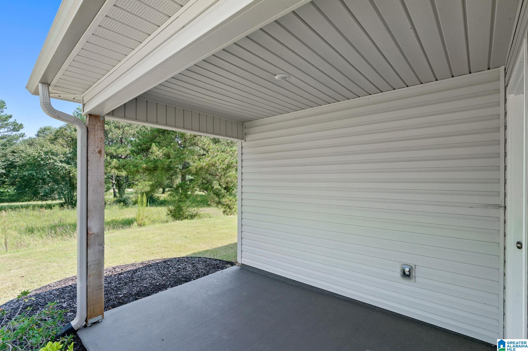 3rd image of 146 Reaves Dr, Munford, AL 36268 | MLS# 21457350