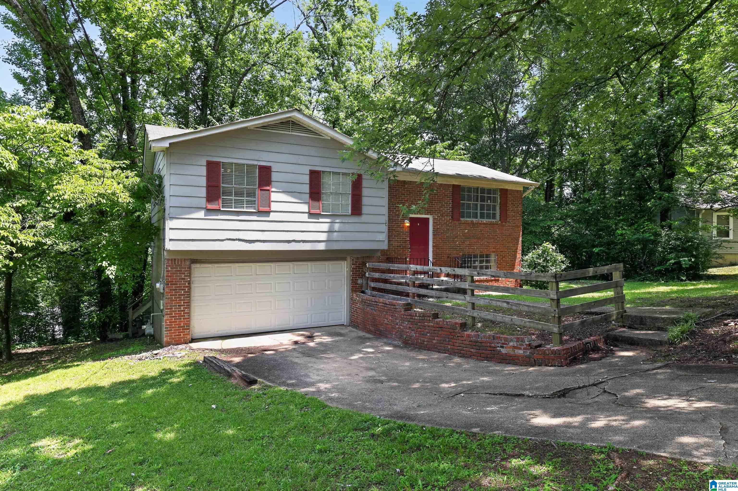 Photo 2 of Single family home for sale at 1708 Patricia Cir, Birmingham, AL 35235 | MLS# 21457351 | Listing updated on 2026-09-10