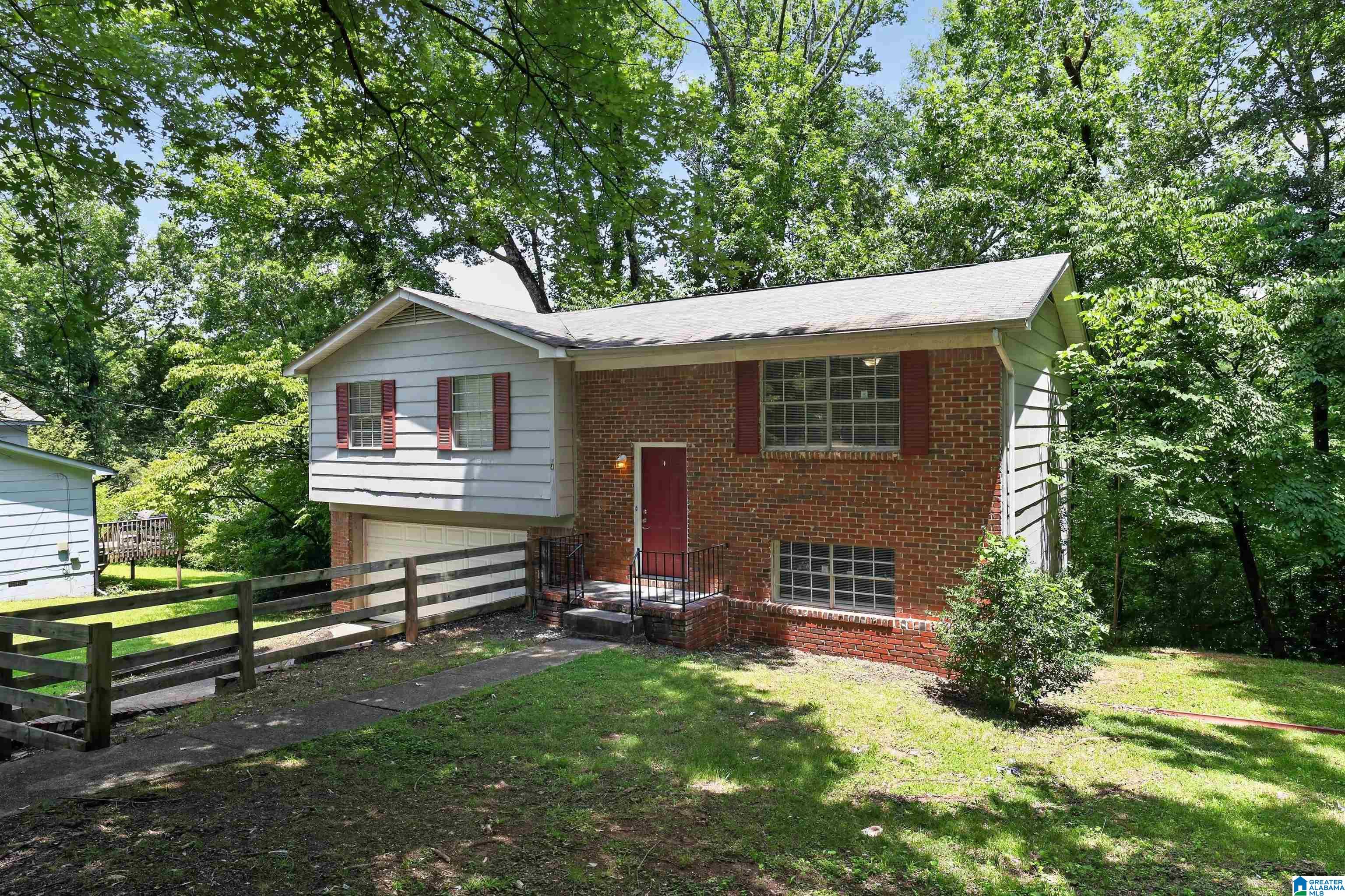 Photo 3 of Single family home for sale at 1708 Patricia Cir, Birmingham, AL 35235 | MLS# 21457351 | Listing updated on 2026-09-10