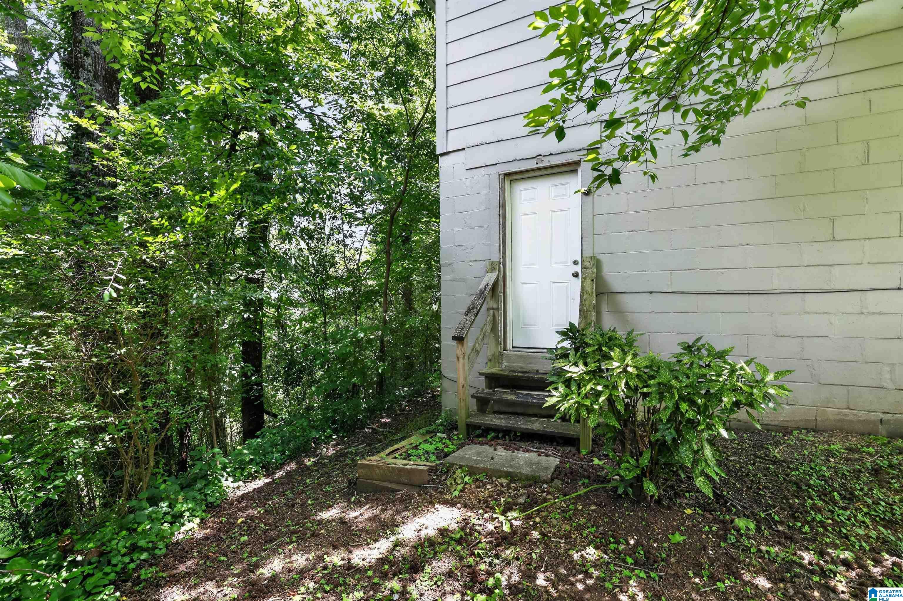 Photo 3 of Single family home for sale at 1708 Patricia Cir, Birmingham, AL 35235 | MLS# 21457351 | Listing updated on 2026-09-10