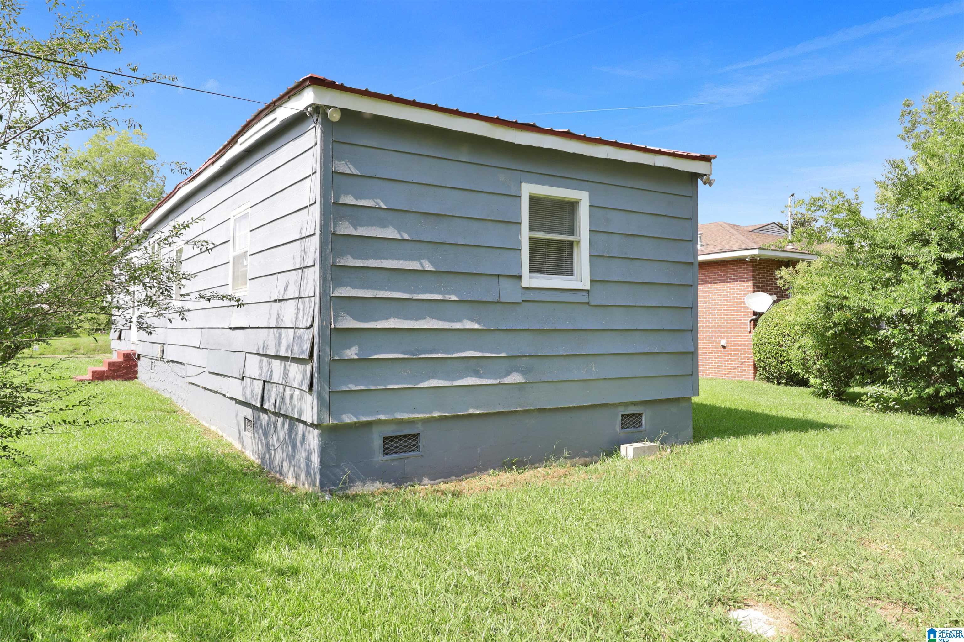 Photo 4 of Single family home for sale at 1024 Claxton St, Anniston, AL 36201 | MLS# 21457361 | Listing updated on 2026-06-27
