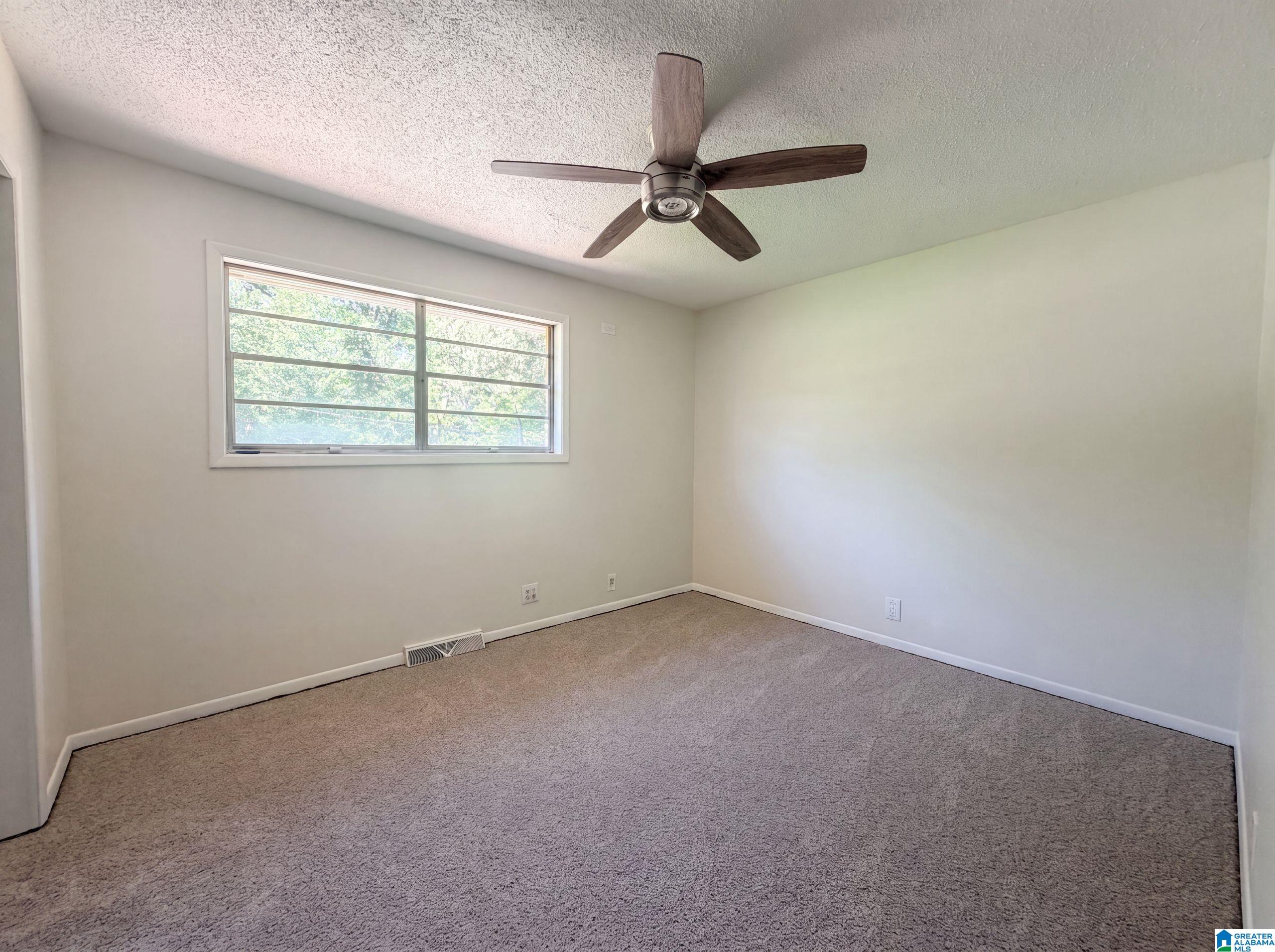 Photo 3 of Sale Pending at 3115 33rd Street SW, Birmingham, AL 35211 | MLS# 21457434 | Listing updated on 2026-07-31