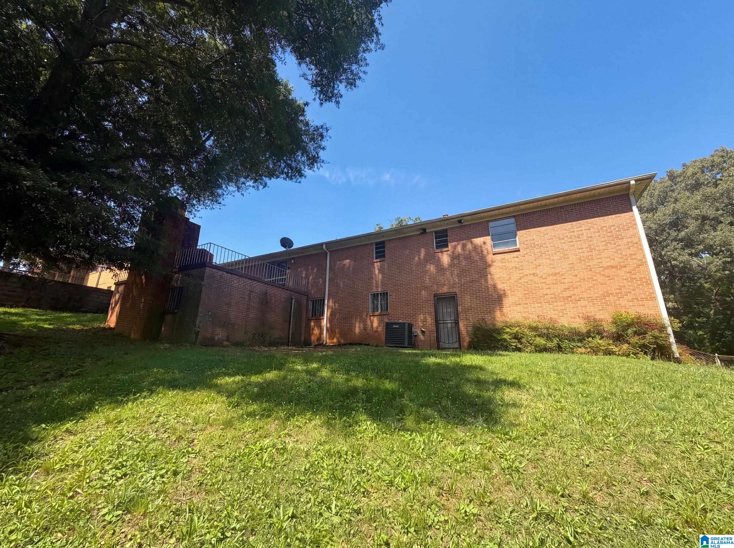 Photo 4 of Sale Pending at 3115 33rd Street SW, Birmingham, AL 35211 | MLS# 21457434 | Listing updated on 2026-07-31