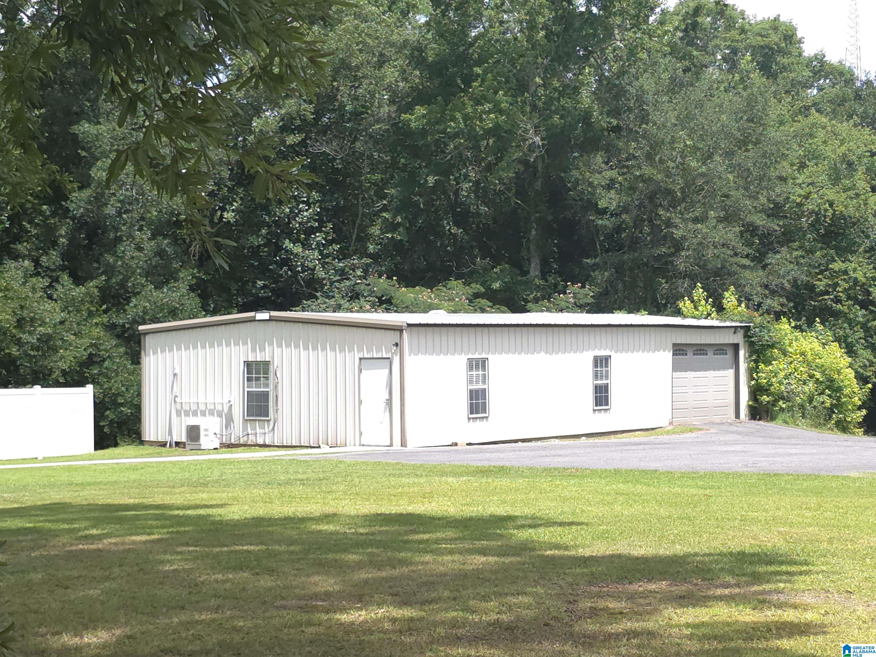 3rd image of 637 County Road 1194, Cullman, AL 35057 | MLS# 21457532