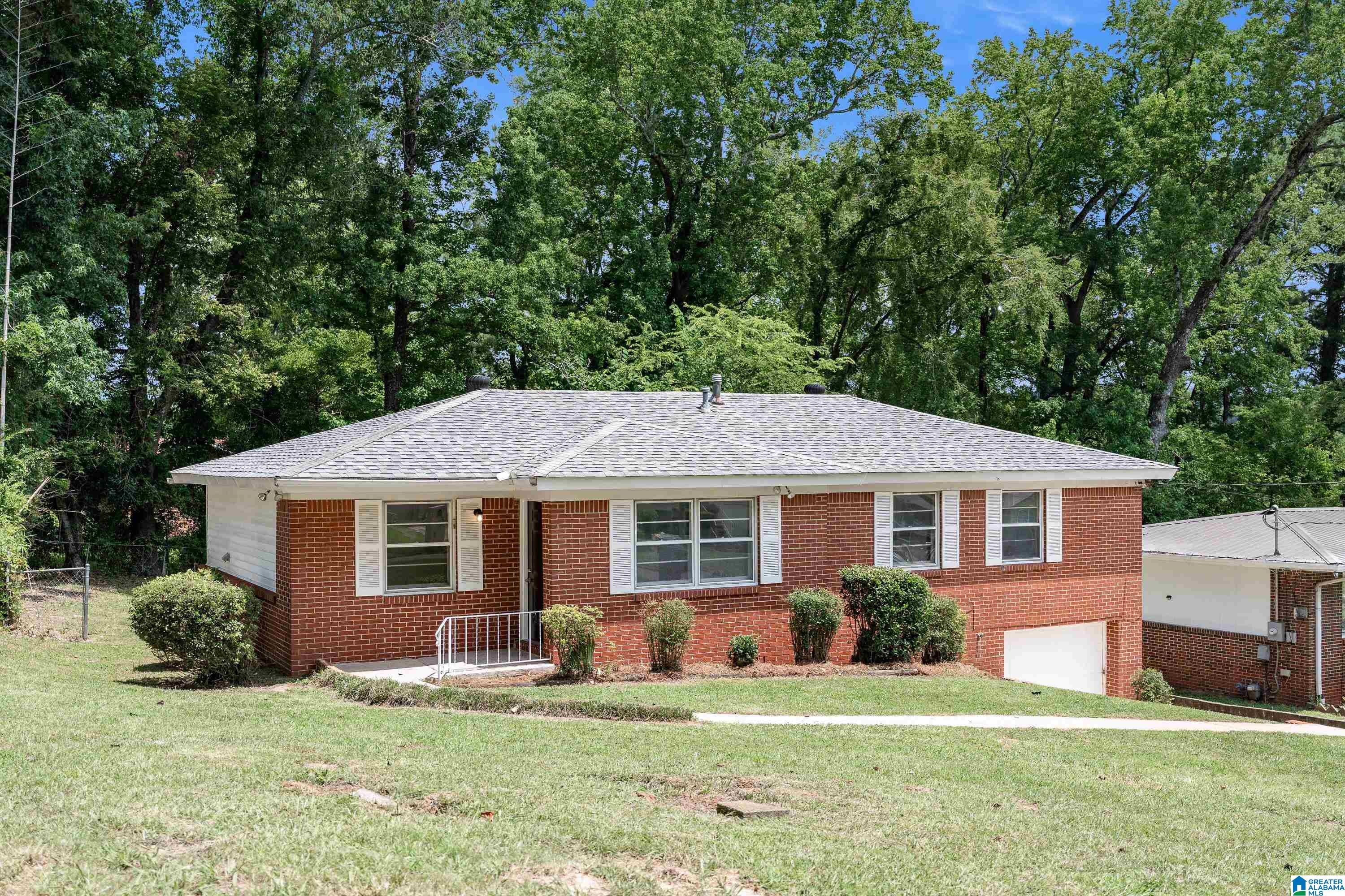 Photo 3 of Sale Pending at 1313 Hartford Dr, Birmingham, AL 35215 | MLS# 21457544 | Listing updated on 2026-09-08