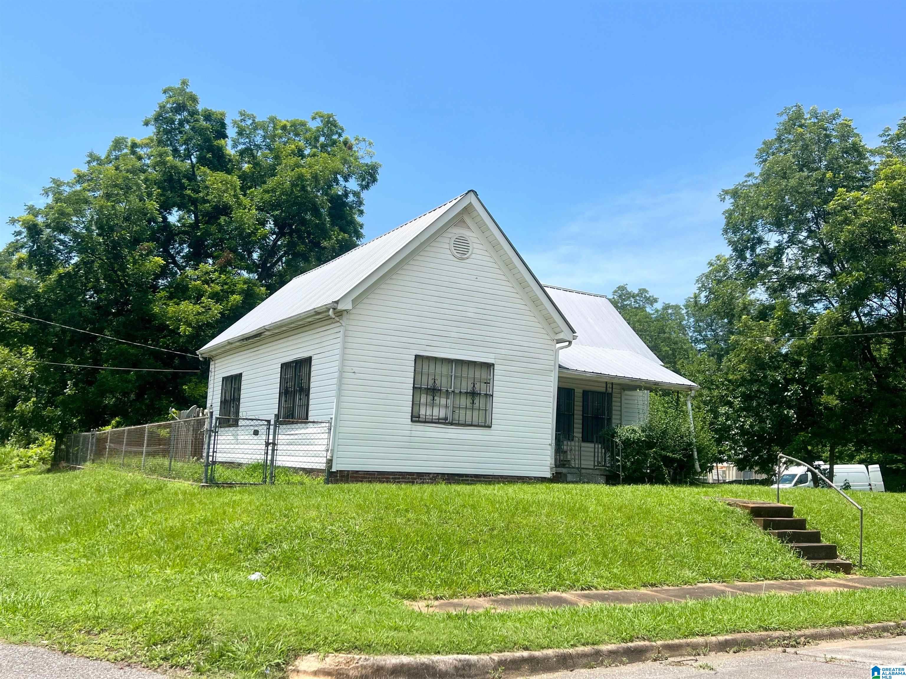 Photo 2 of Single family home for sale at 1252 Jersey St, Birmingham, AL 35224 | MLS# 21457547 | Listing updated on 2026-09-03