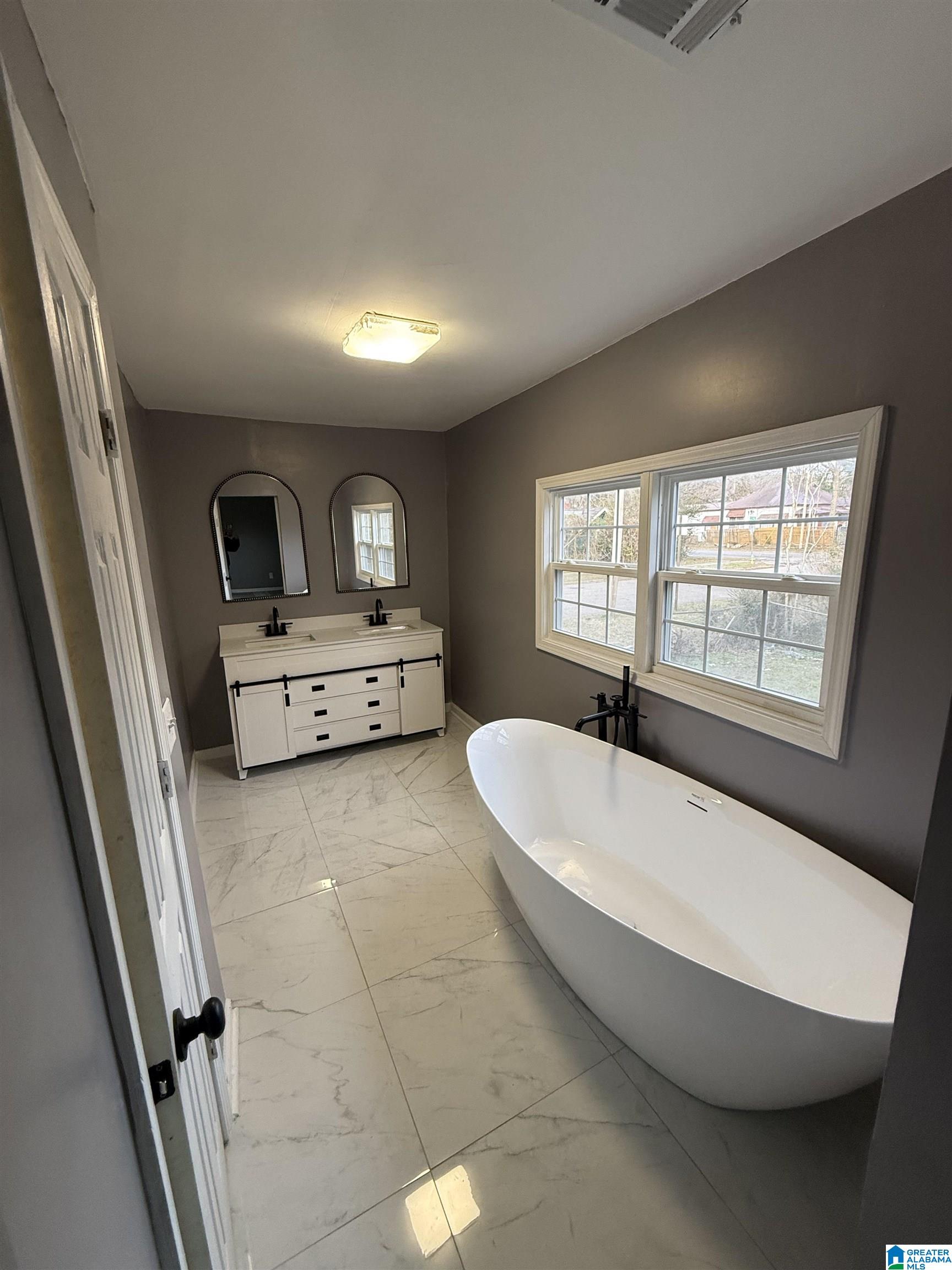 Photo 11 of Single family home for sale at 1831 Moore Ave, Anniston, AL 36201 | MLS# 21457586 | Listing updated on 2026-06-30