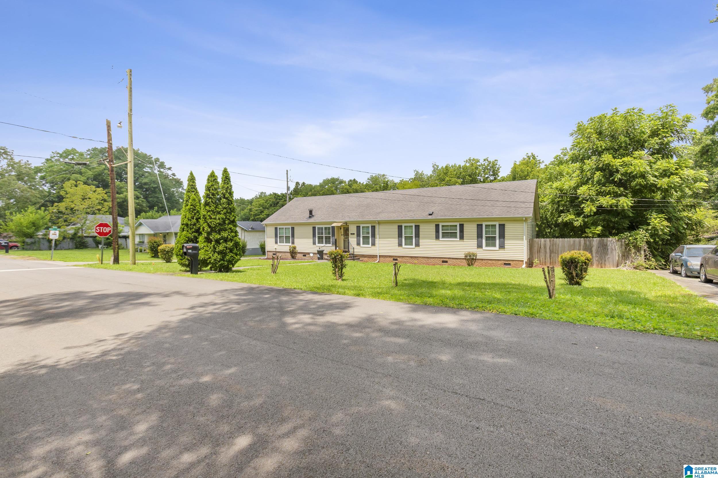 Photo 3 of Single family home for sale at 1102 Westlake Blvd, Bessemer, AL 35020 | MLS# 21457623 | Listing updated on 2026-07-02