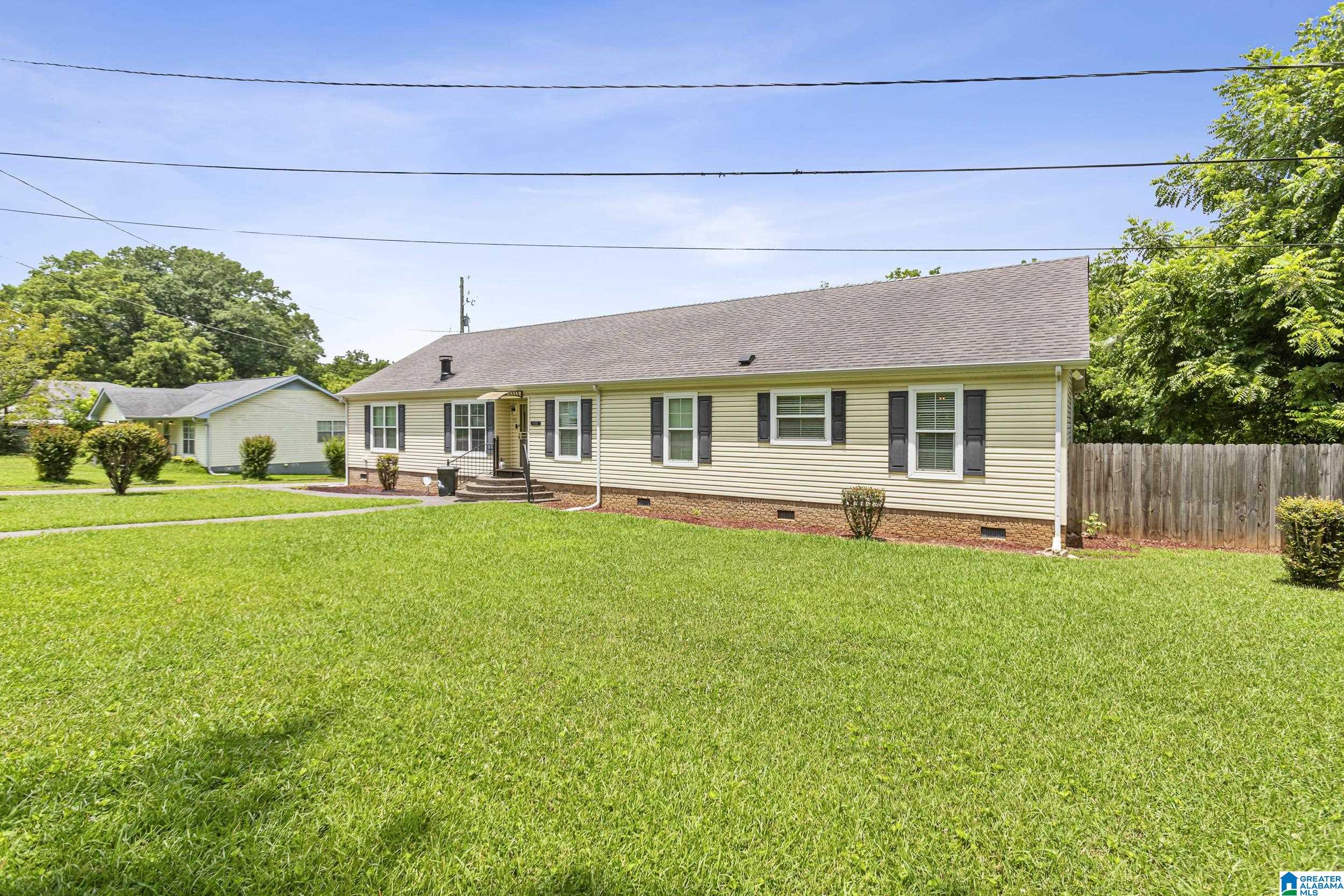 Photo 4 of Single family home for sale at 1102 Westlake Blvd, Bessemer, AL 35020 | MLS# 21457623 | Listing updated on 2026-07-02
