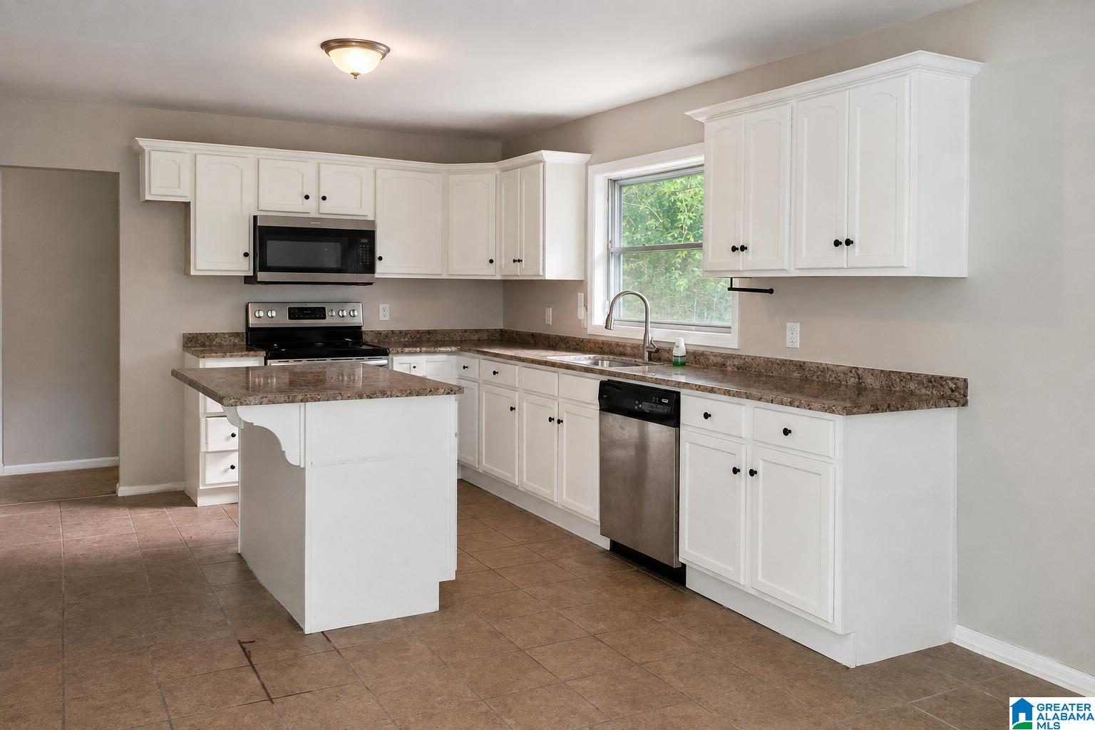 Photo 4 of Single family home for sale at 2226 2nd Place NW, Center Point, AL 35215 | MLS# 21457663 | Listing updated on 2026-09-11