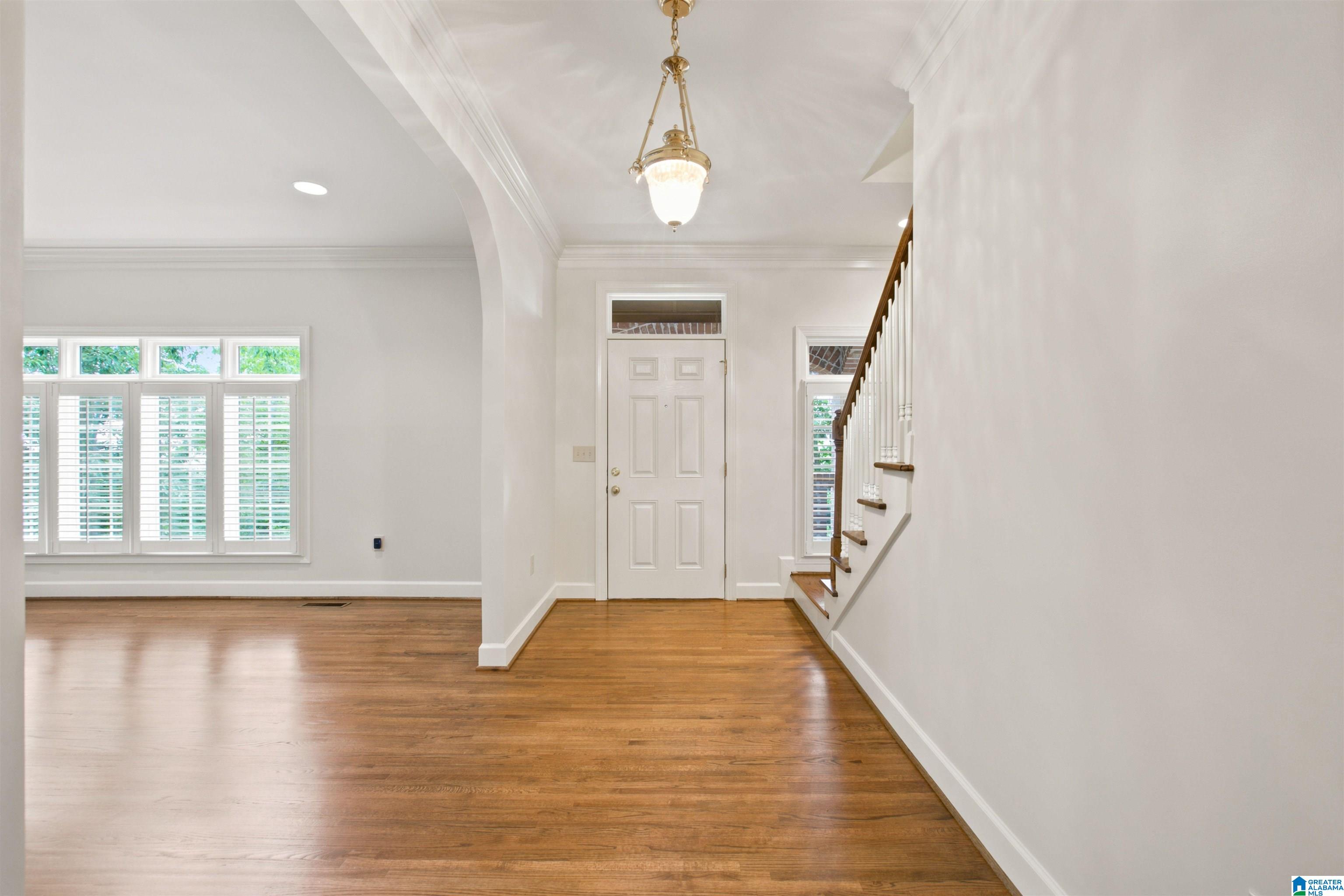 Photo 3 of Single family home for sale at 911 Velmont Ln, Birmingham, AL 35226 | MLS# 21457750 | Listing updated on 2026-08-30