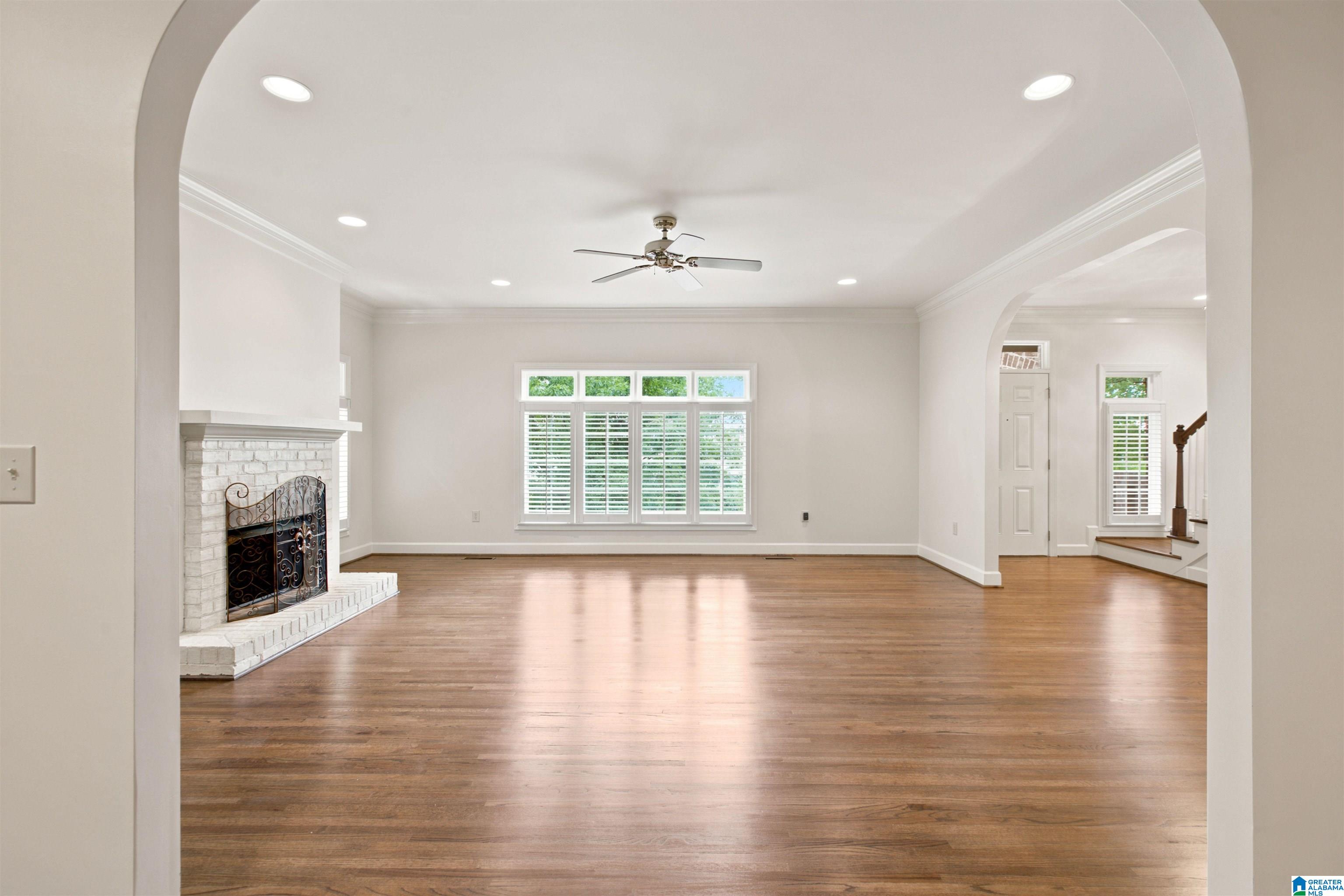 Photo 4 of Single family home for sale at 911 Velmont Ln, Birmingham, AL 35226 | MLS# 21457750 | Listing updated on 2026-08-30