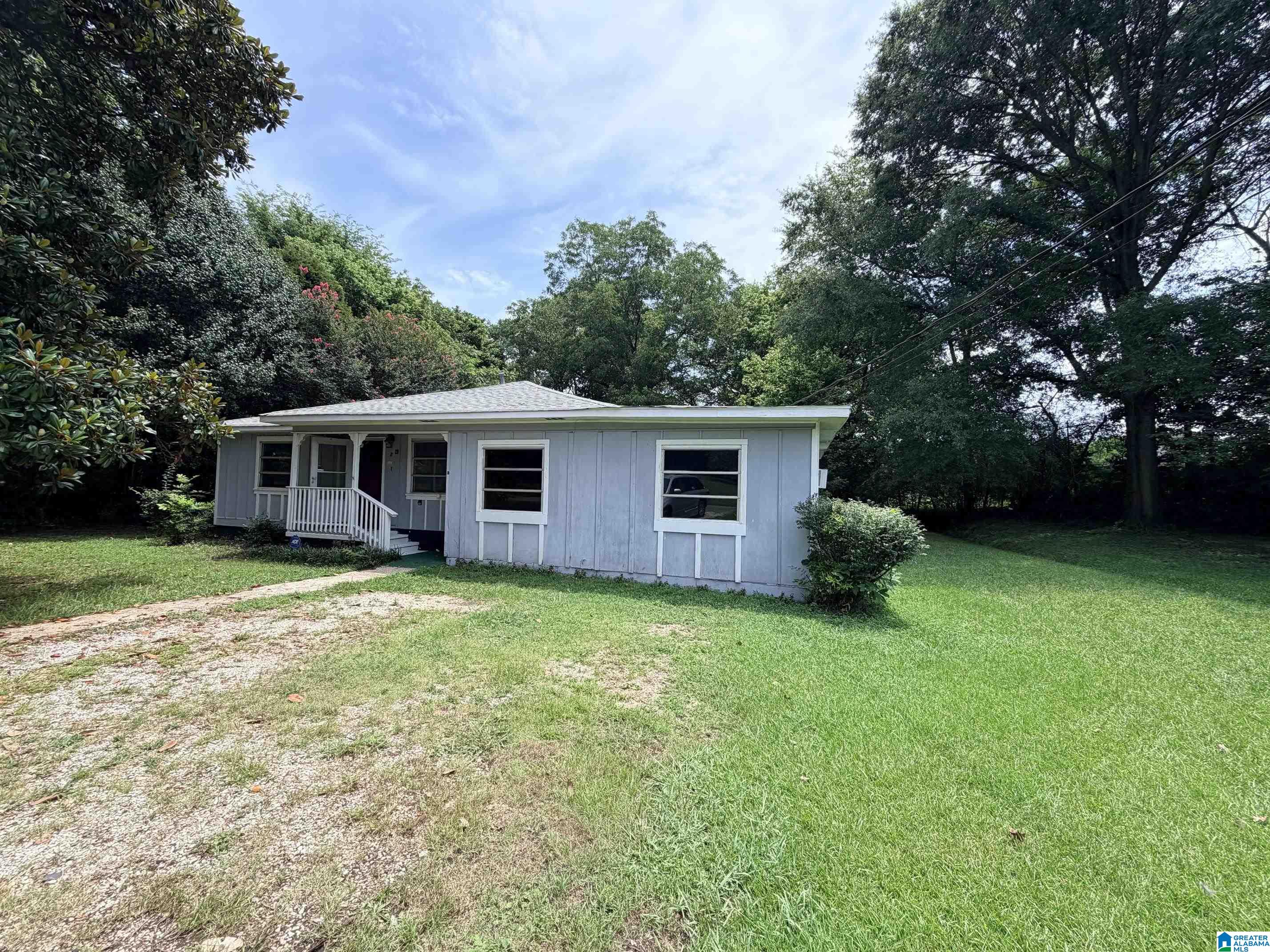 Photo 2 of Single family home for sale at 827 Delta St, Bessemer, AL 35020 | MLS# 21457754 | Listing updated on 2026-07-09