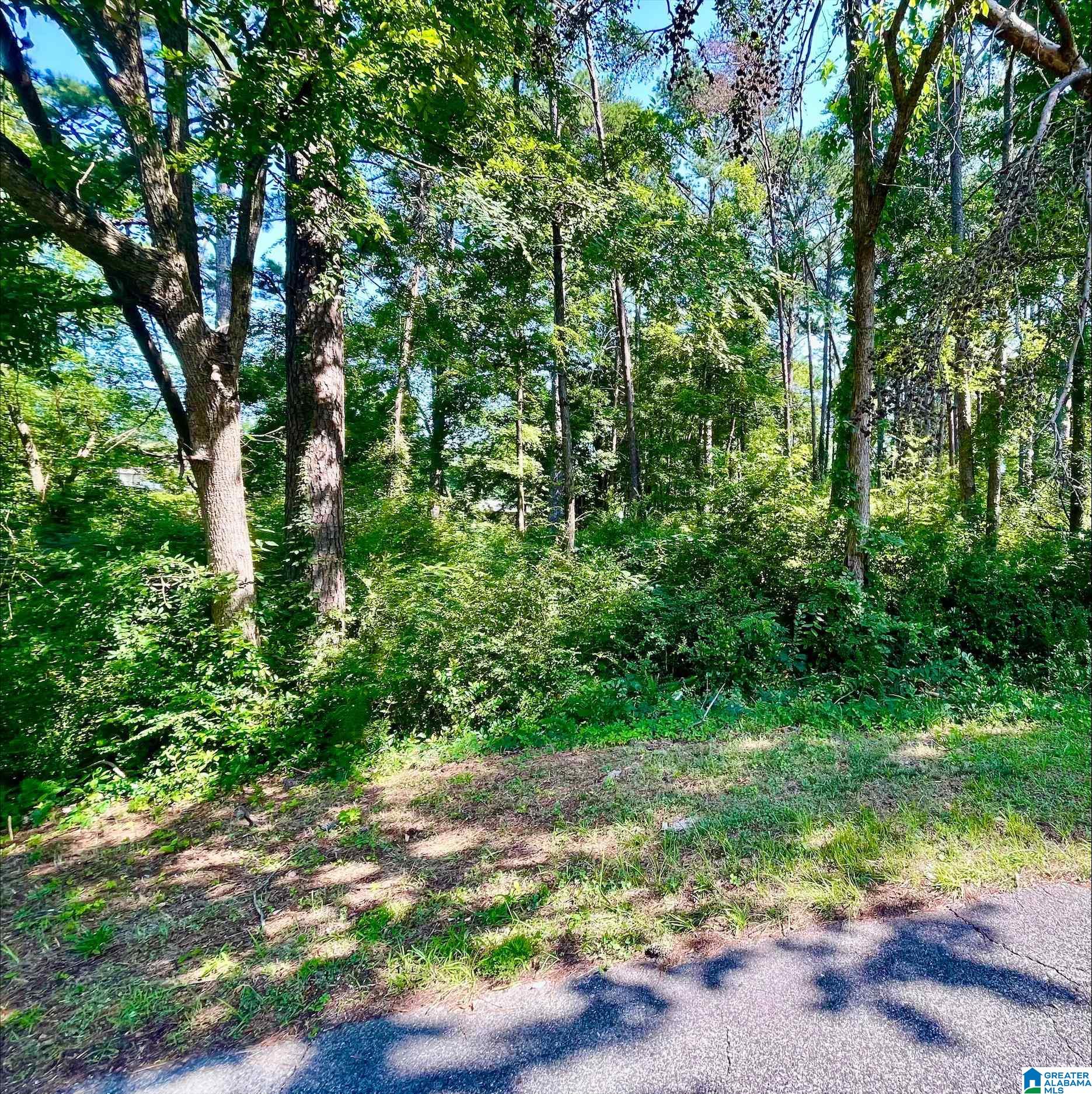 Photo 1 of Sale Pending at 511 Altadena Dr, Gardendale, AL 35071 | MLS# 21457804 | Listing updated on 2026-07-08