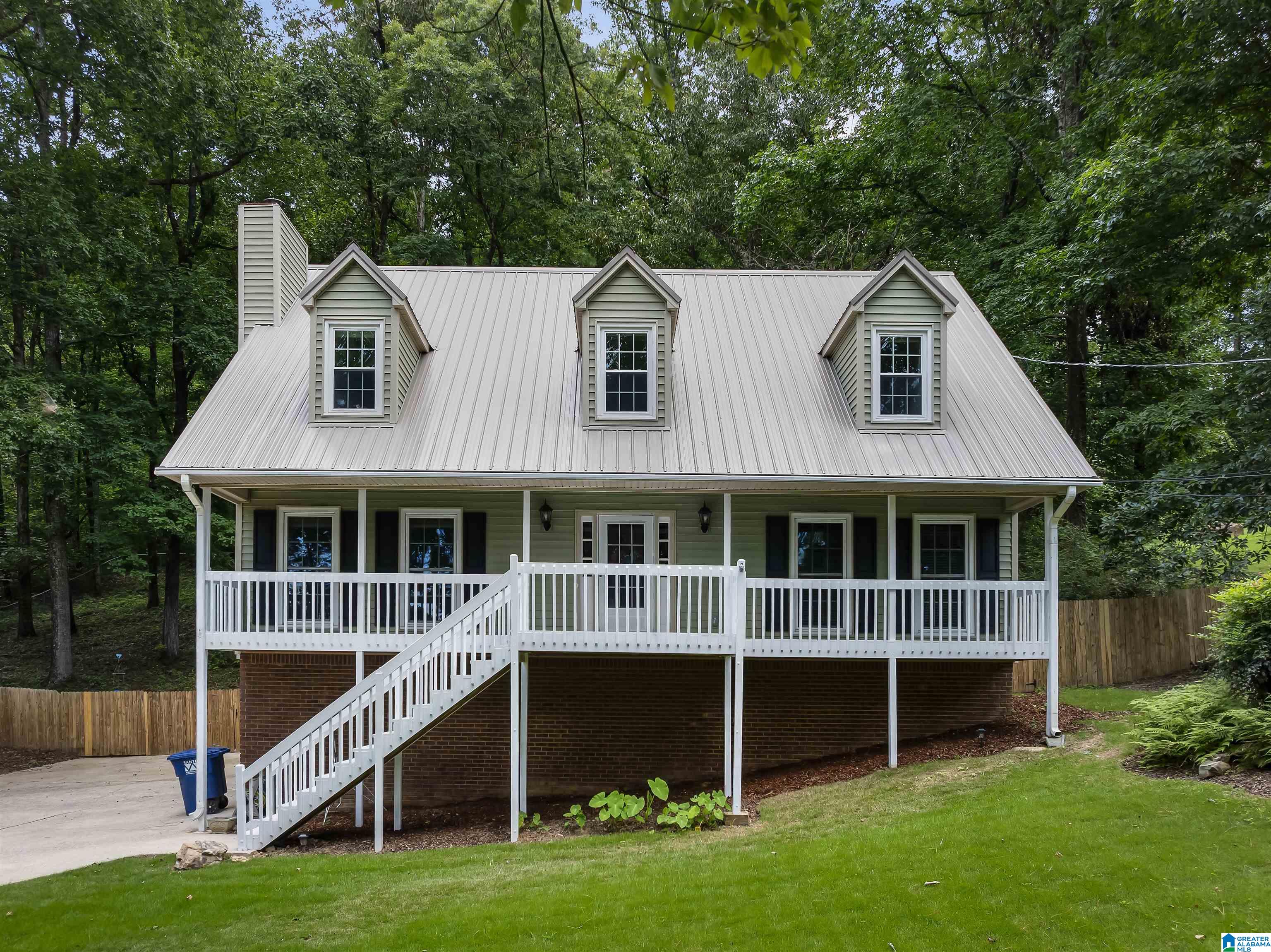 Photo 1 of Single family home for sale at 2032 Yancy Dr, Hoover, AL 35022 | MLS# 21457835 | Listing updated on 2026-08-18