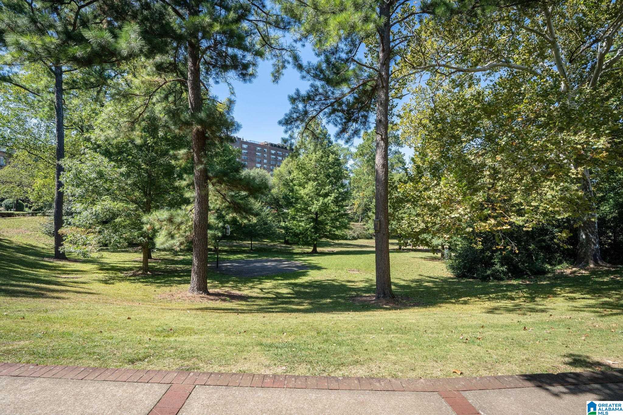 42nd image of 2620 Highland Avenue #203, Birmingham, AL 35205 | MLS# 21457843