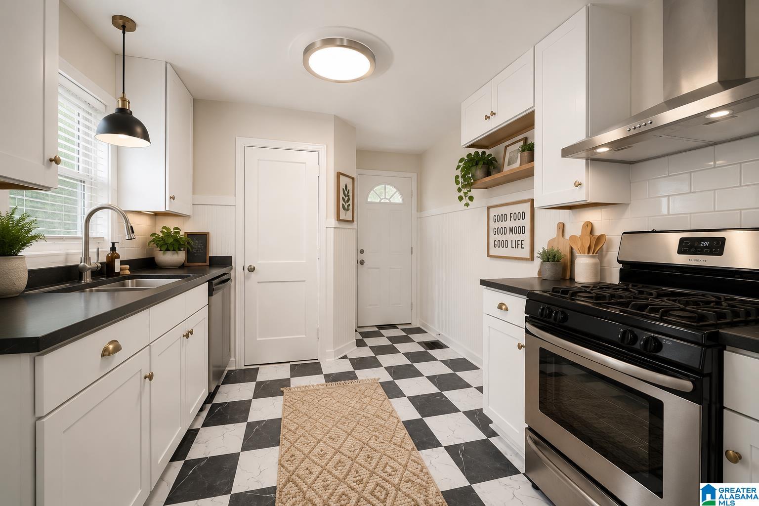 Photo 3 of Single family home for sale at 5517 Ct J, Birmingham, AL 35208 | MLS# 21457883 | Listing updated on 2026-09-17
