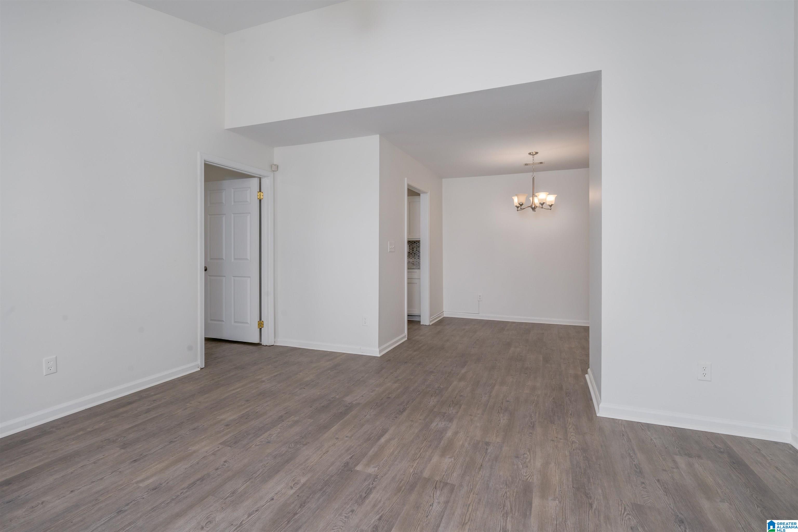 2nd image of 1721 Hackberry Lane #3, Tuscaloosa, AL 35401 | MLS# 21457907