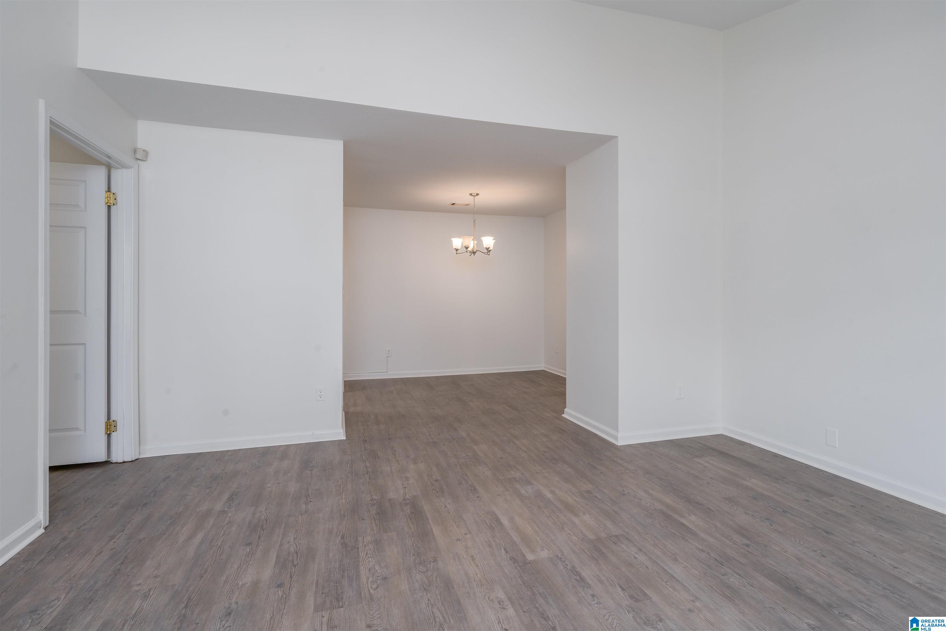Photo 3 of Condo for sale at 1721 Hackberry Ln #3, Tuscaloosa, AL 35401 | MLS# 21457907 | Listing updated on 2026-08-03