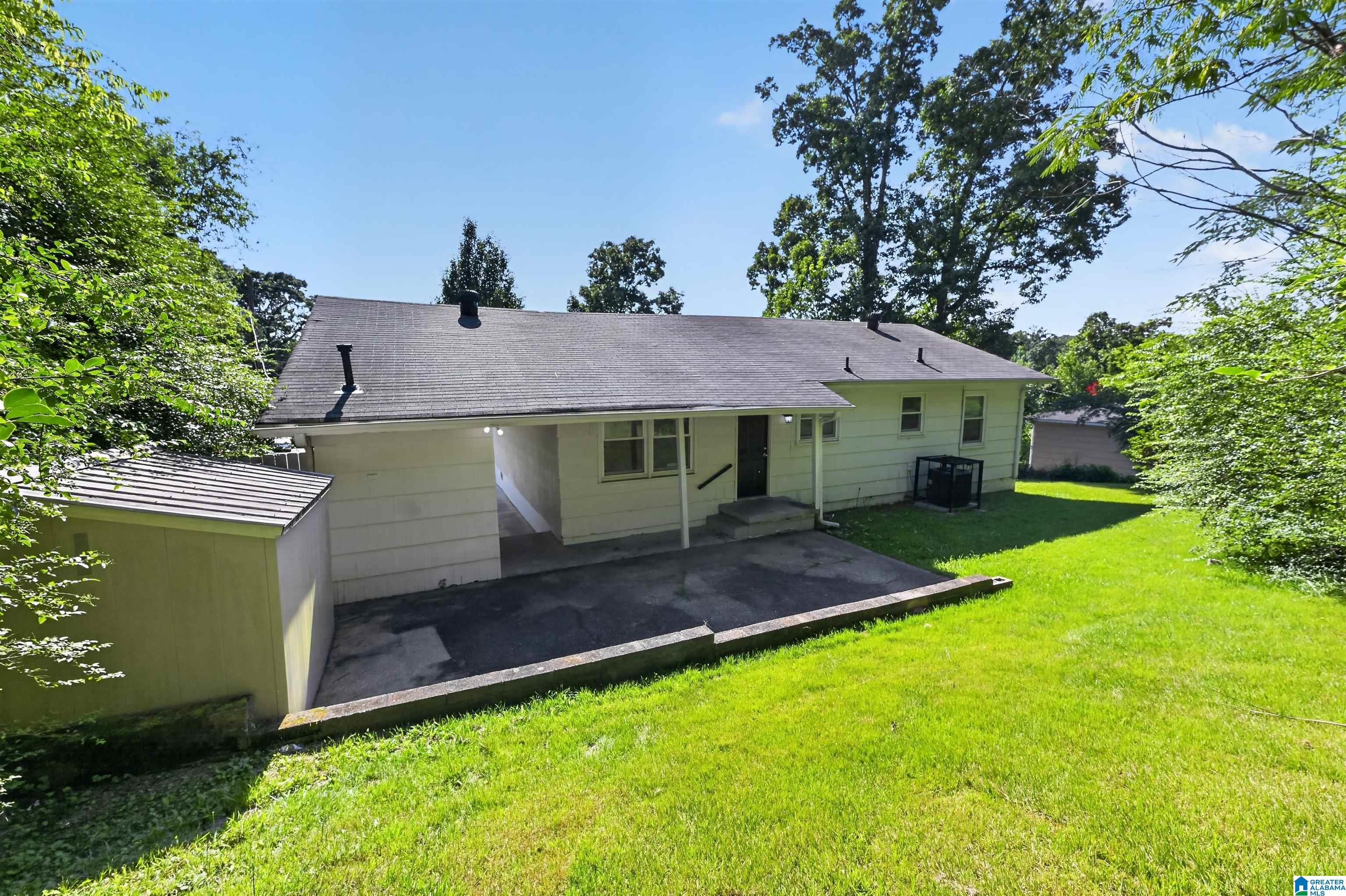 Photo 3 of Sale Pending at 2221 3rd Street Nw, Center Point, AL 35215 | MLS# 21457909 | Listing updated on 2026-08-24