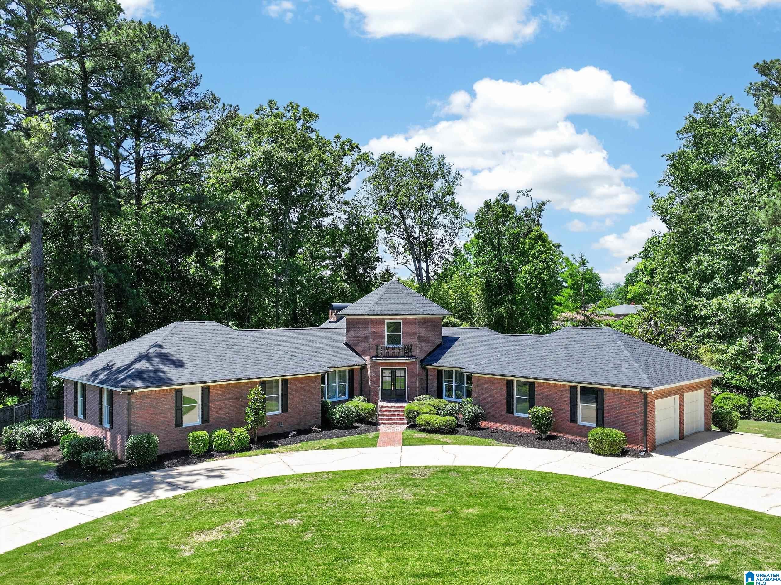 Photo 1 of Single family home for sale at 528 Northshore Dr, Tuscaloosa, AL 35406 | MLS# 21457915 | Listing updated on 2026-09-17