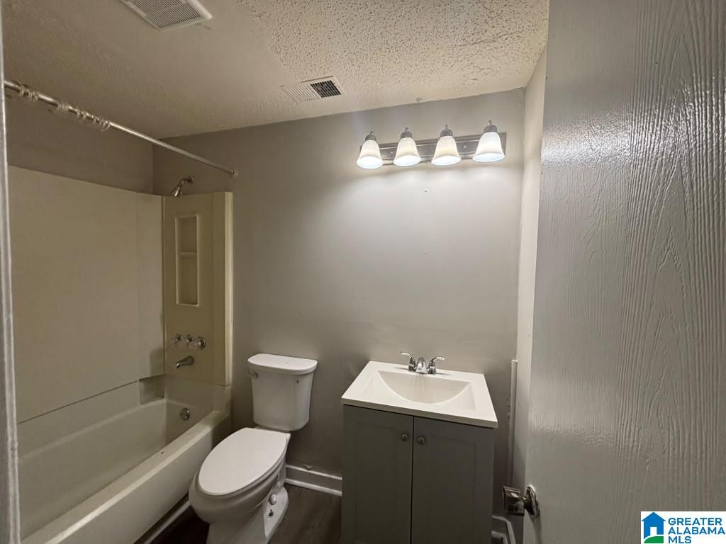 Photo 3 of Single family home for sale at 2513 Ave I, Birmingham, AL 35218 | MLS# 21457942 | Listing updated on 2026-09-18