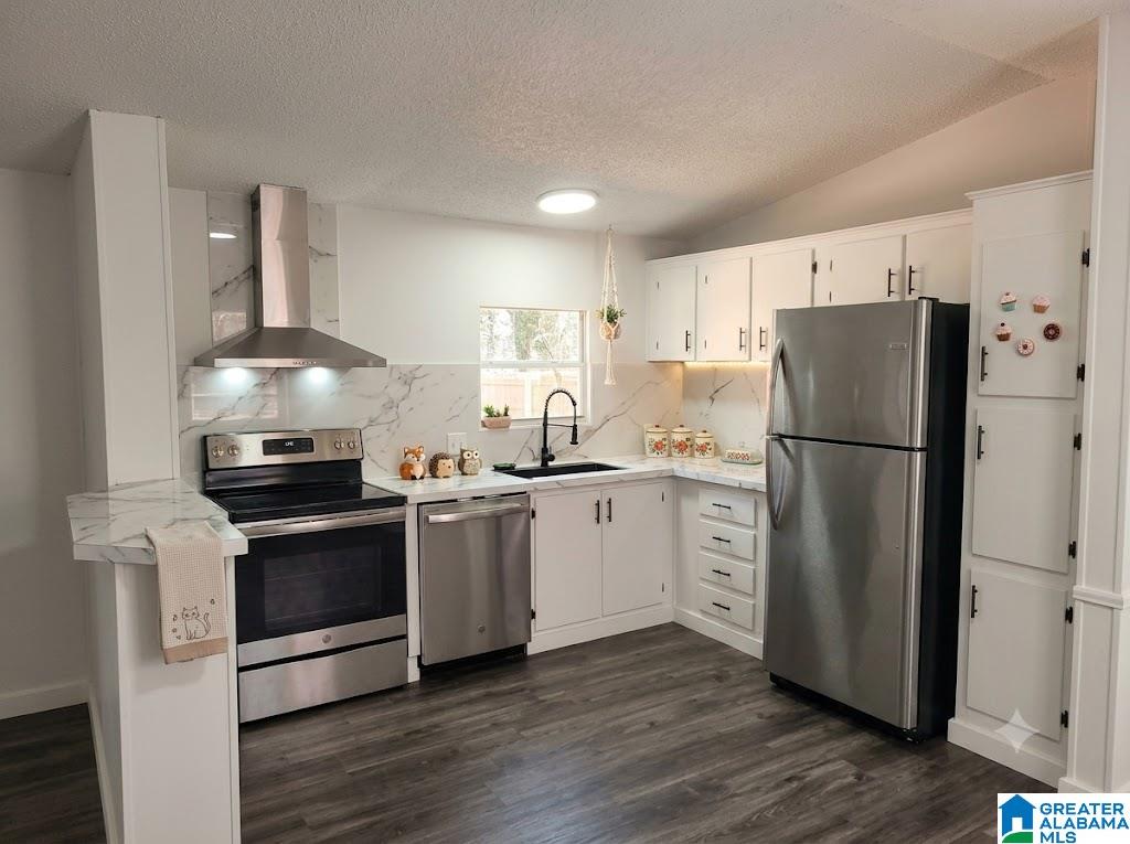 Photo 3 of Single family home for sale at 230 Old Gadsden Hwy, Anniston, AL 36201 | MLS# 21457947 | Listing updated on 2026-07-04